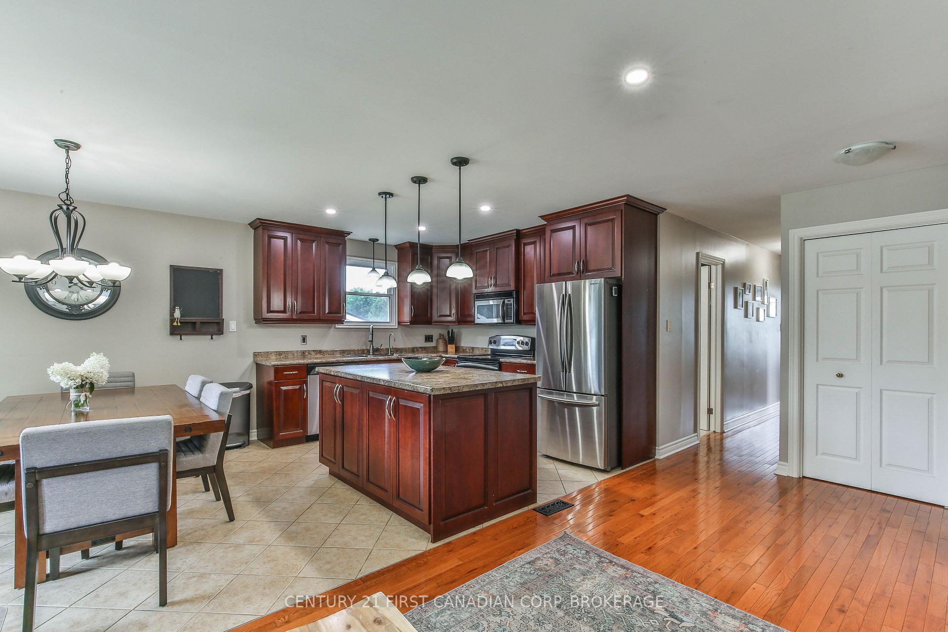 Photo 9 of 217 Seldon Street, Zorra, Thamesford — HOMEH