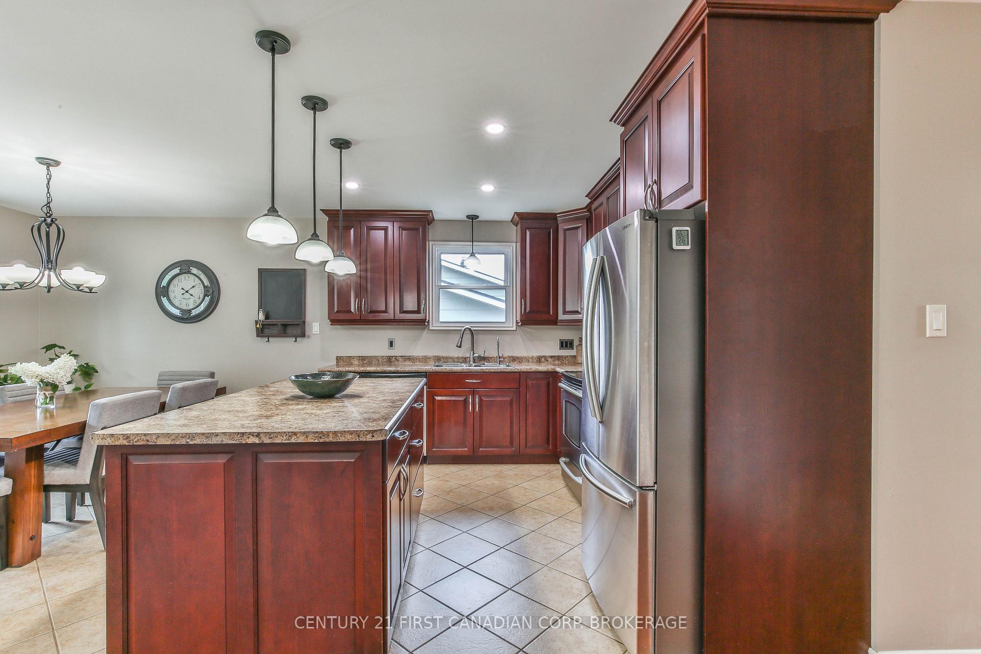 Photo 11 of 217 Seldon Street, Zorra, Thamesford — HOMEH