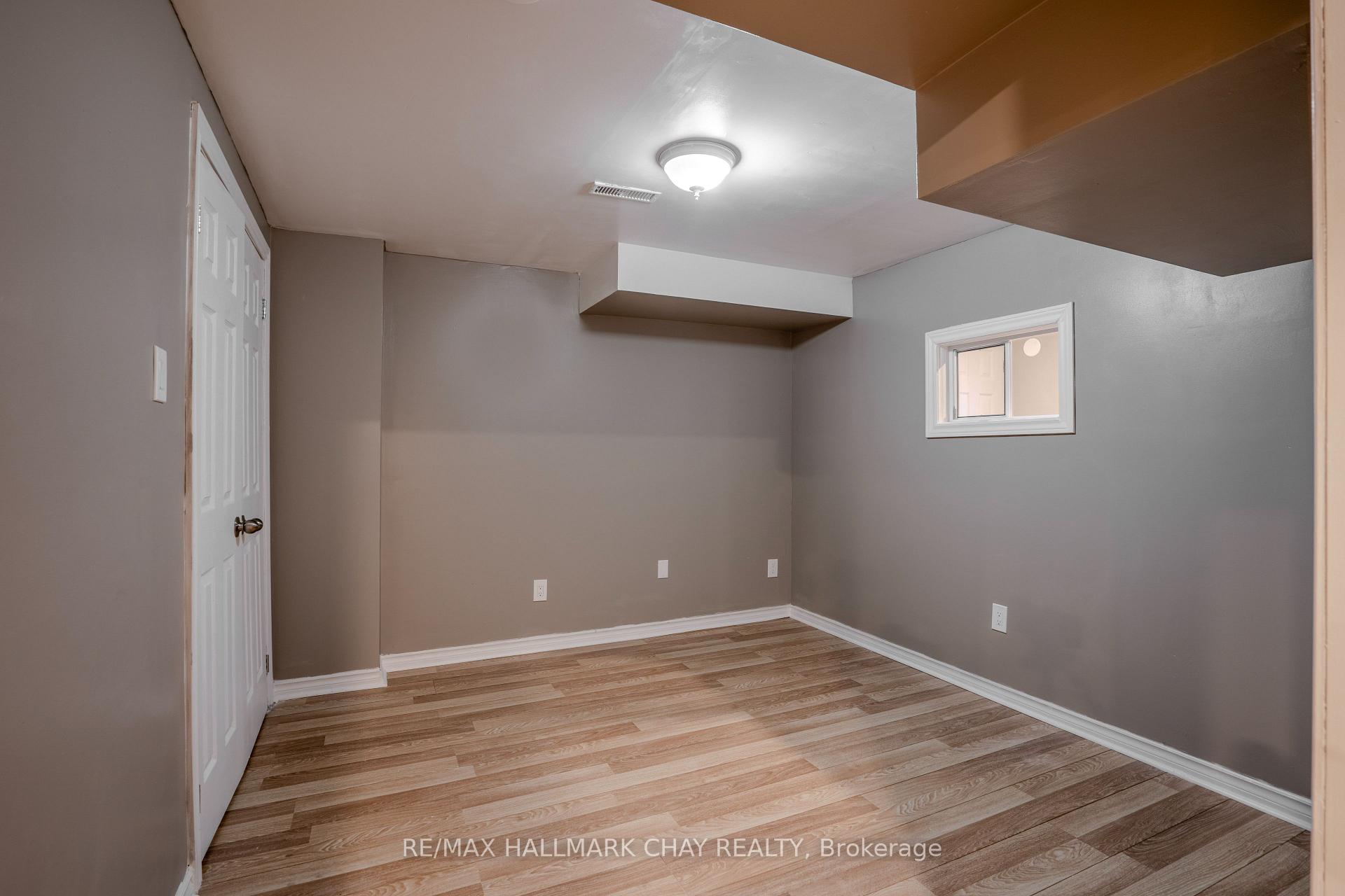 Photo 11 of Unit Basement, 61 Neelands Street, Barrie, West Bayfield — HOMEH