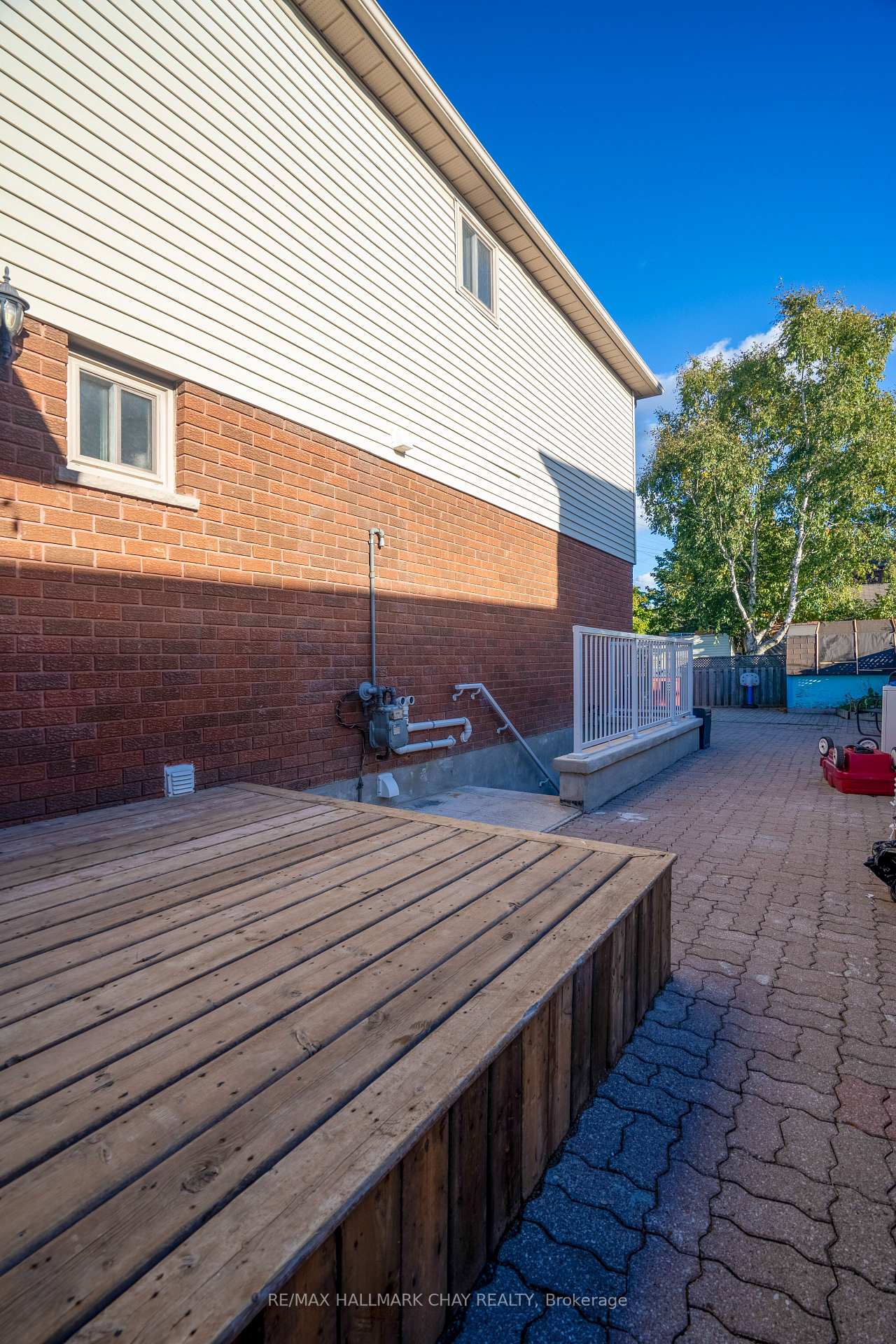 Photo 16 of Unit Basement, 61 Neelands Street, Barrie, West Bayfield — HOMEH