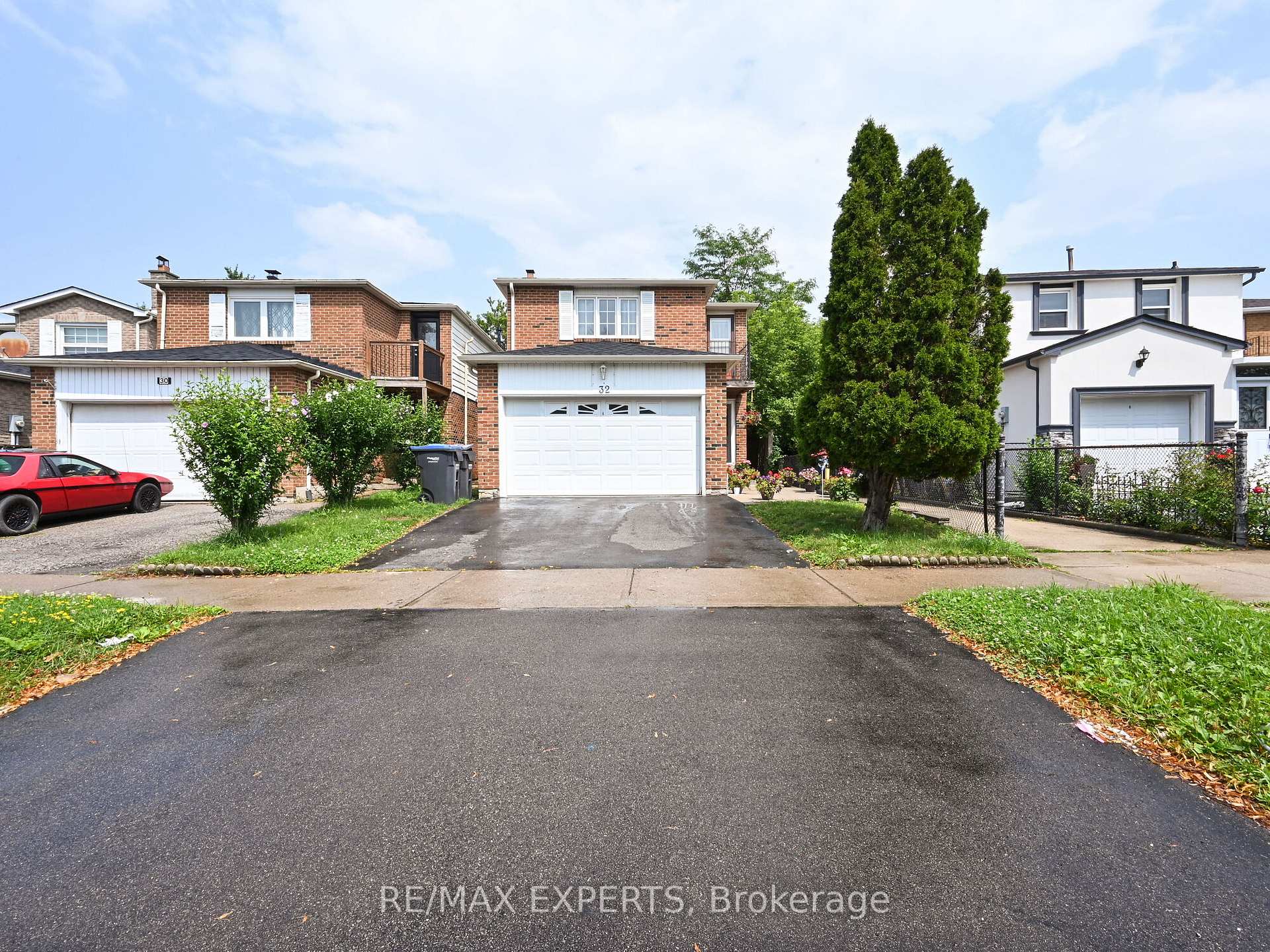 Photo 1 of 32 Morton Way, Brampton, Fletcher's West — HOMEH