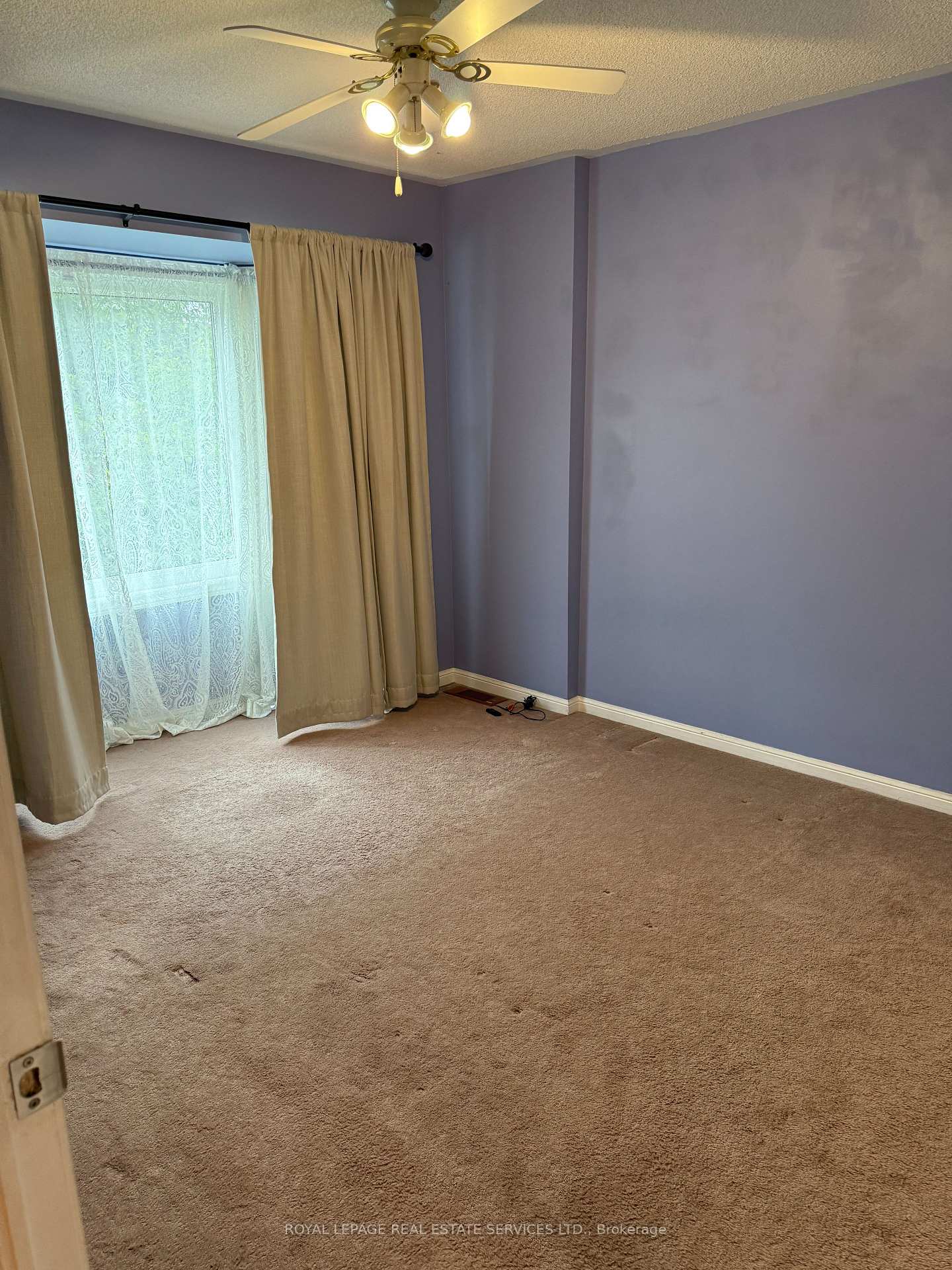Photo 10 of 2254 Pathfinder Drive, Burlington, Orchard — HOMEH
