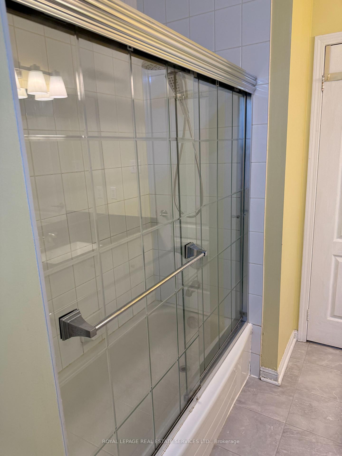 Photo 12 of 2254 Pathfinder Drive, Burlington, Orchard — HOMEH