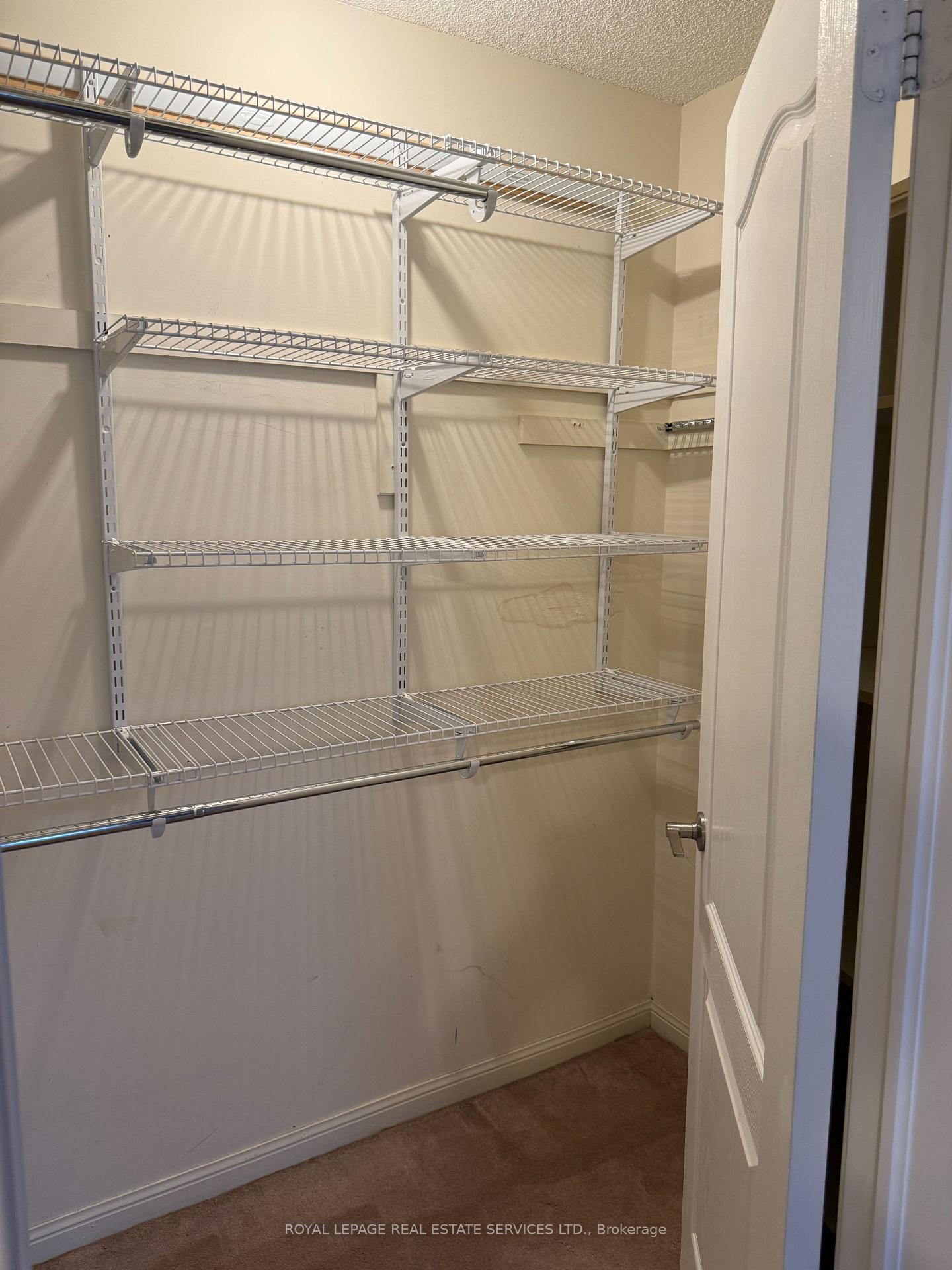 Photo 16 of 2254 Pathfinder Drive, Burlington, Orchard — HOMEH