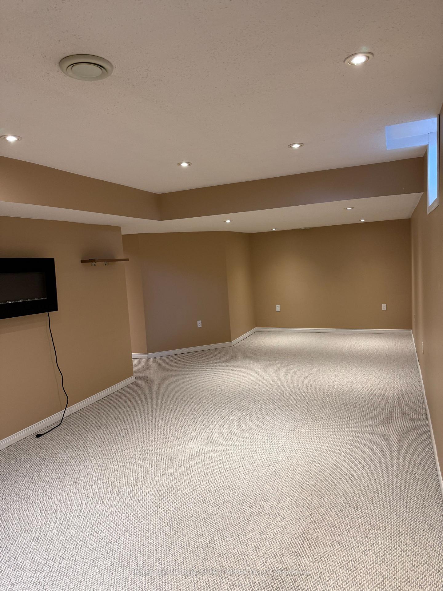 Photo 23 of 2254 Pathfinder Drive, Burlington, Orchard — HOMEH