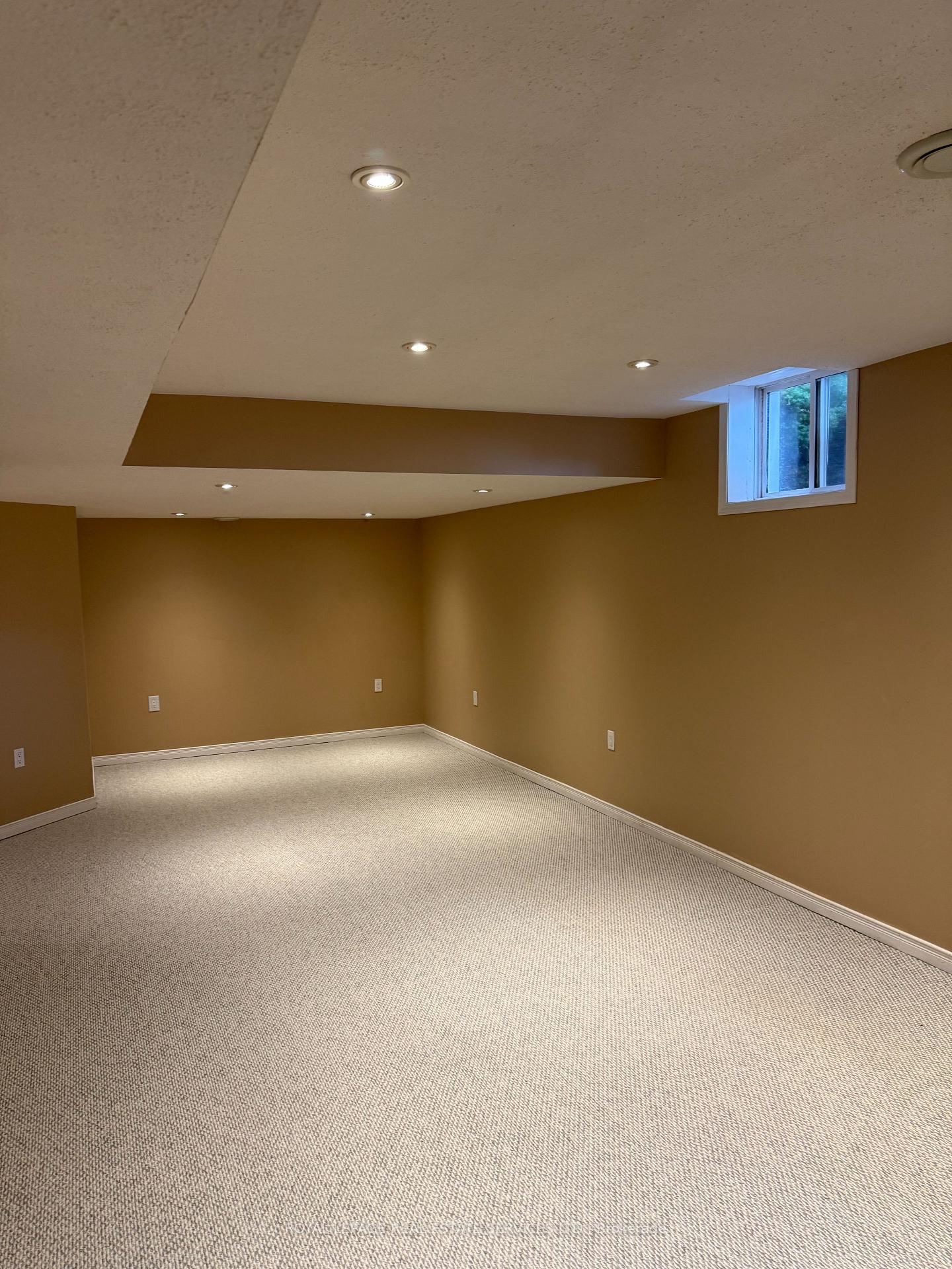 Photo 24 of 2254 Pathfinder Drive, Burlington, Orchard — HOMEH
