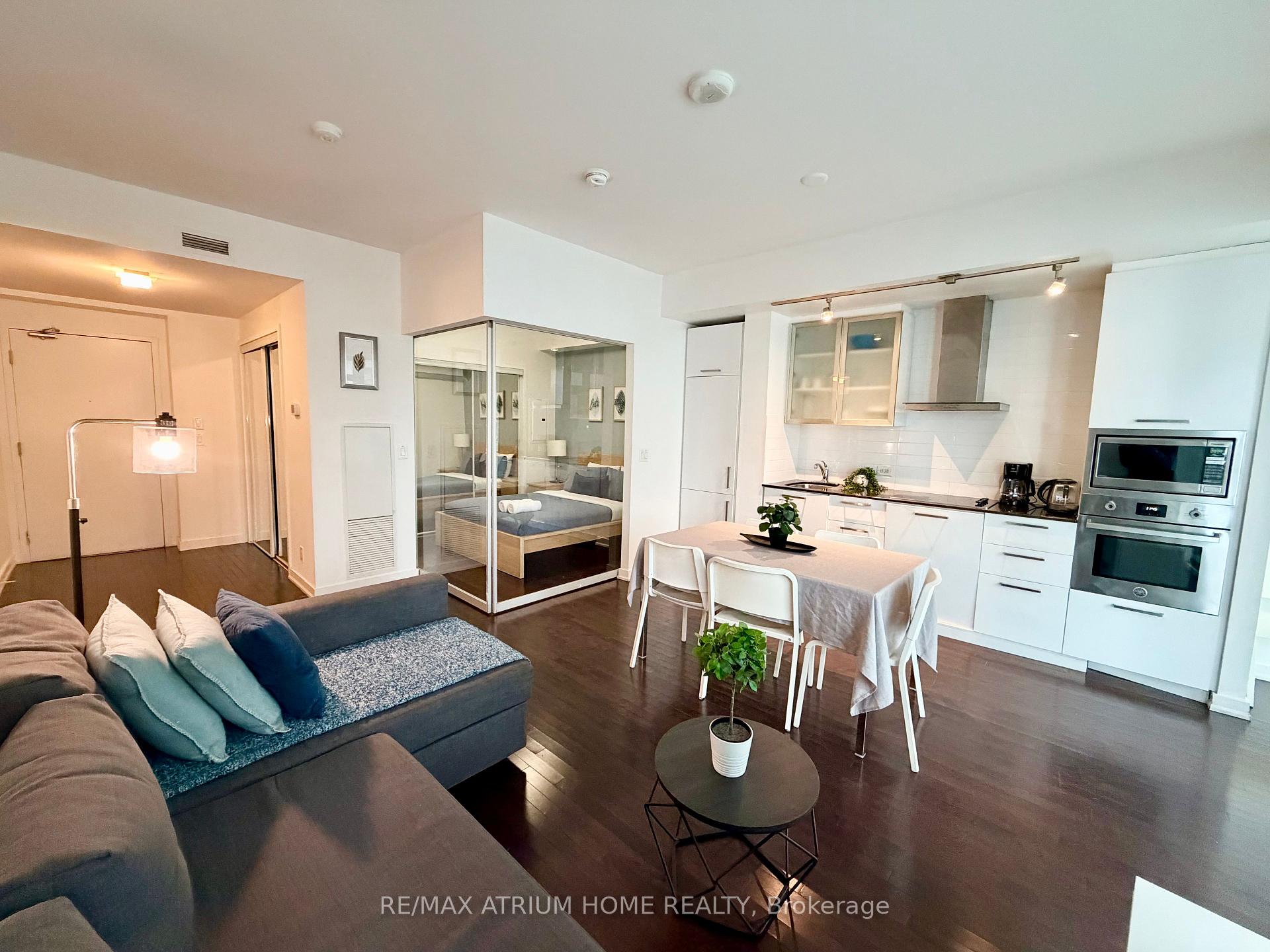 Photo 1 of Unit 1501, 14 York Street, Toronto, Waterfront Communities — HOMEH