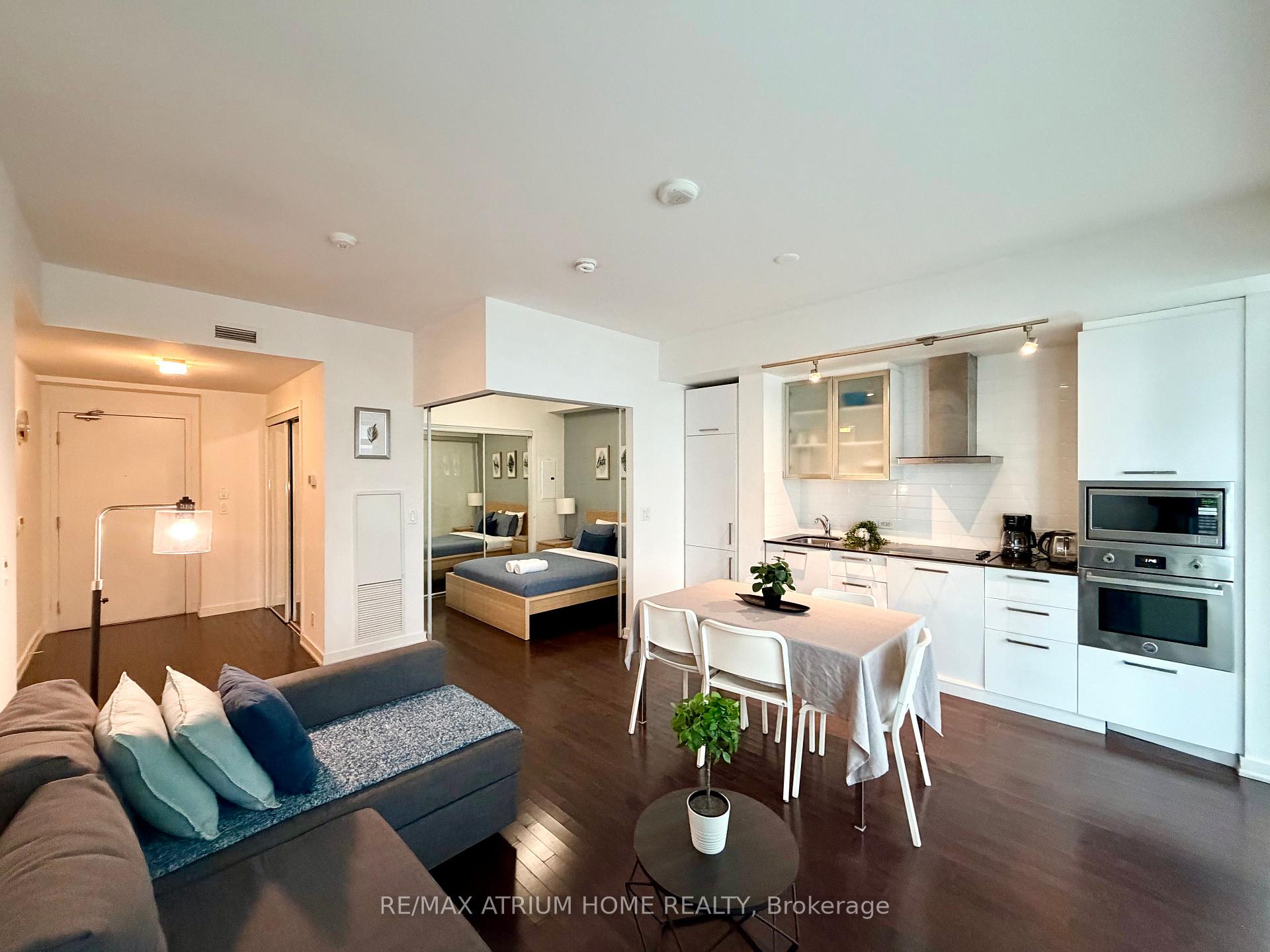 Photo 2 of Unit 1501, 14 York Street, Toronto, Waterfront Communities — HOMEH