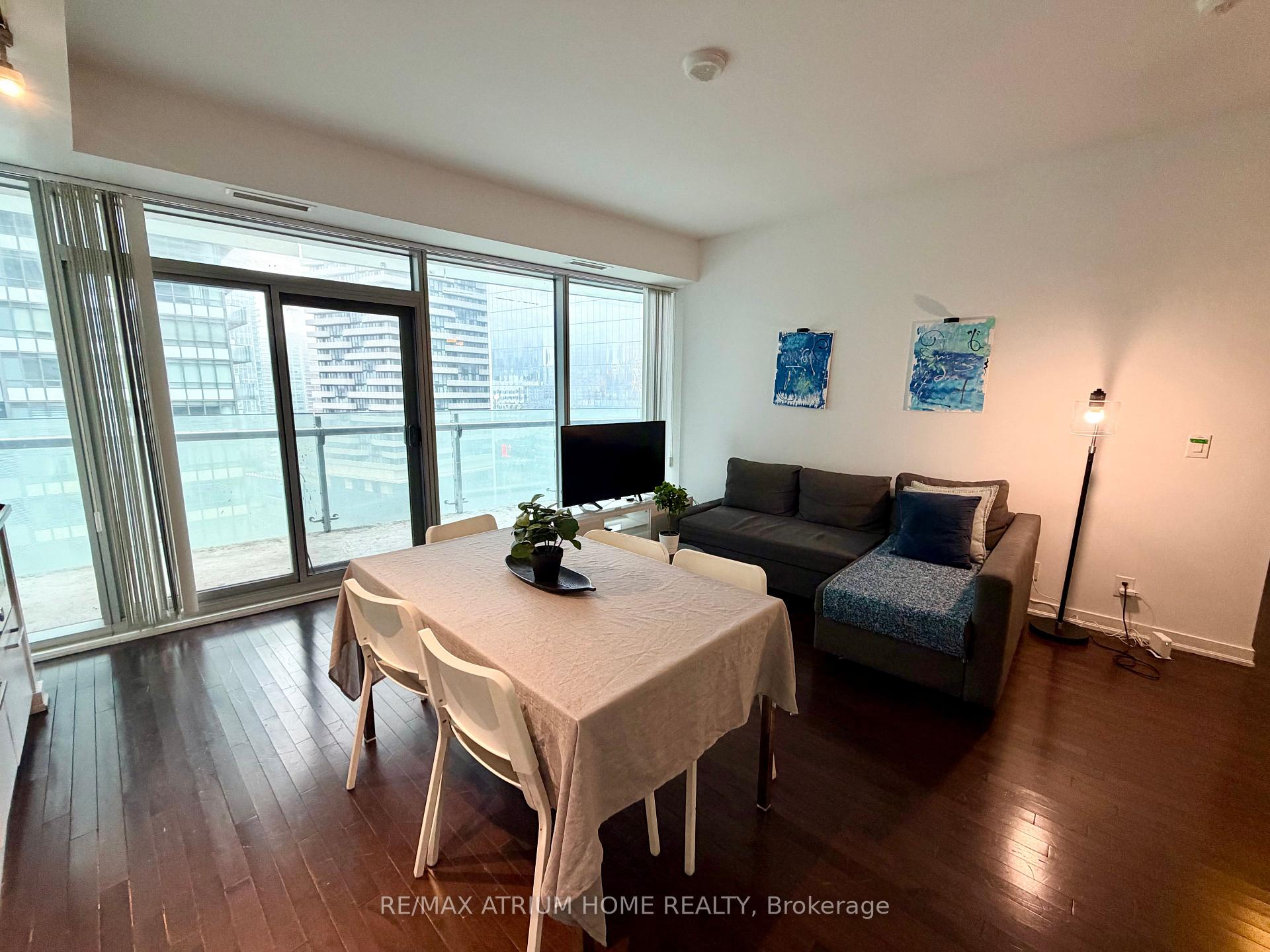 Photo 4 of Unit 1501, 14 York Street, Toronto, Waterfront Communities — HOMEH