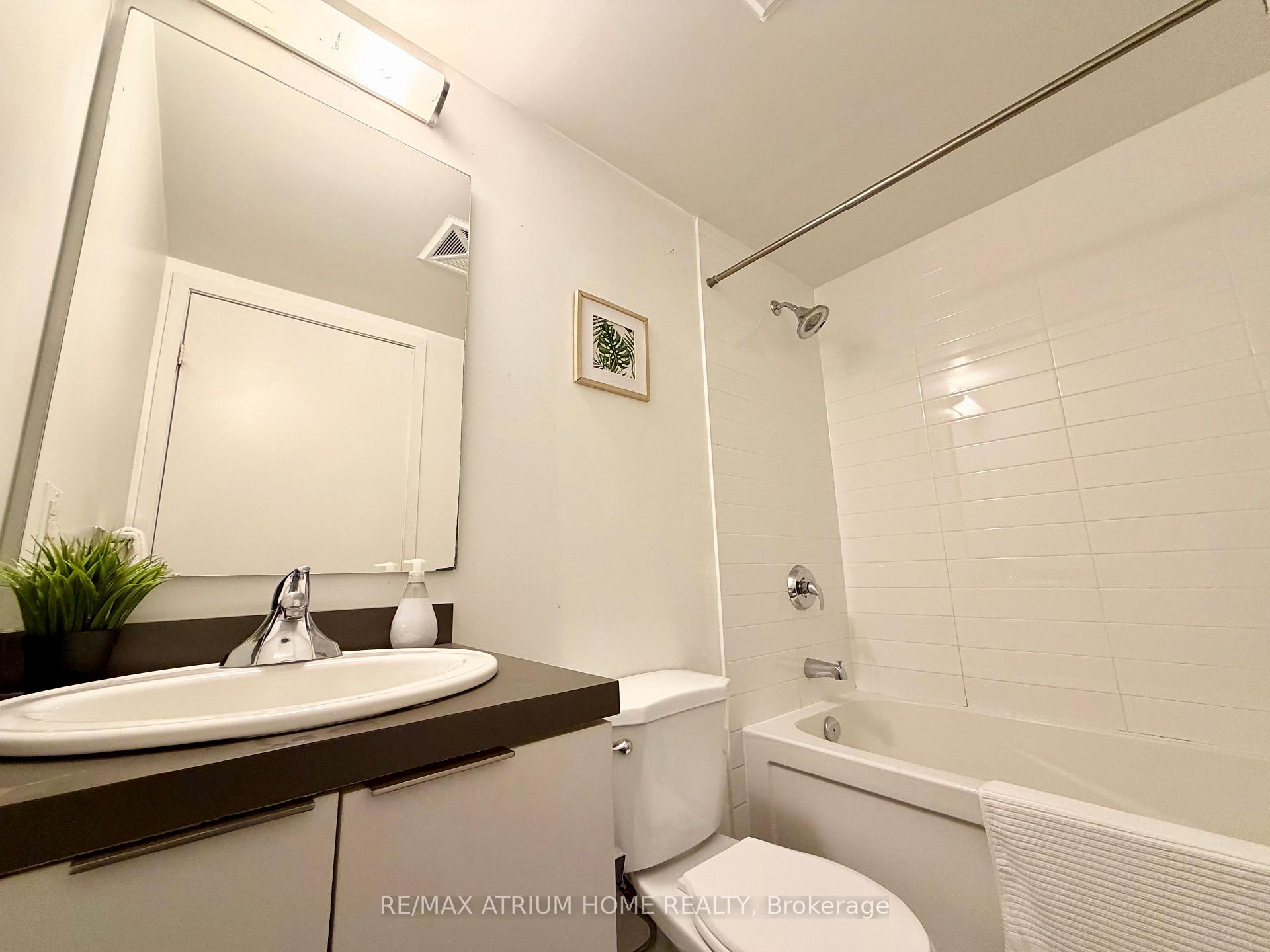 Photo 12 of Unit 1501, 14 York Street, Toronto, Waterfront Communities — HOMEH