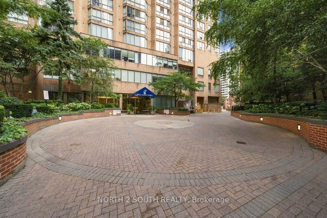 Photo 3 of Unit 702, 44 St Joseph Street, Toronto, Bay Street Corridor — HOMEH