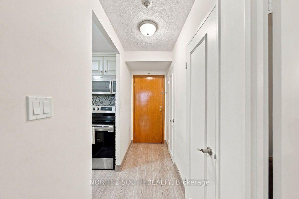 Photo 5 of Unit 702, 44 St Joseph Street, Toronto, Bay Street Corridor — HOMEH
