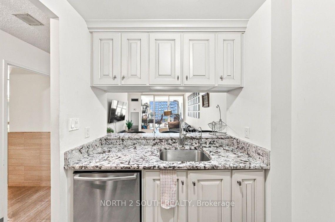 Photo 10 of Unit 702, 44 St Joseph Street, Toronto, Bay Street Corridor — HOMEH