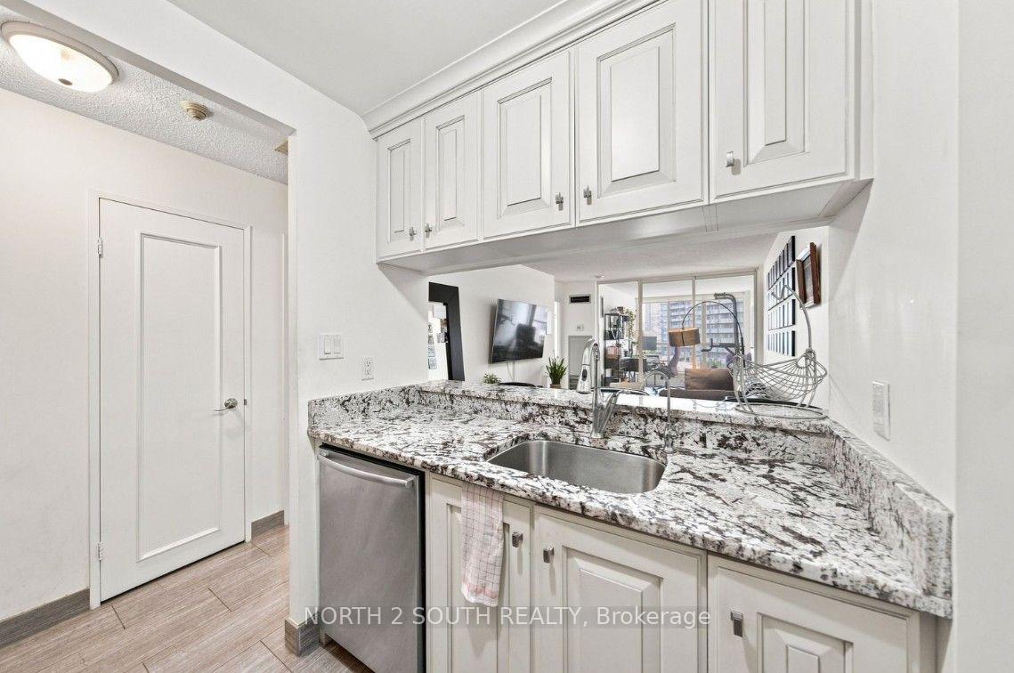 Photo 11 of Unit 702, 44 St Joseph Street, Toronto, Bay Street Corridor — HOMEH