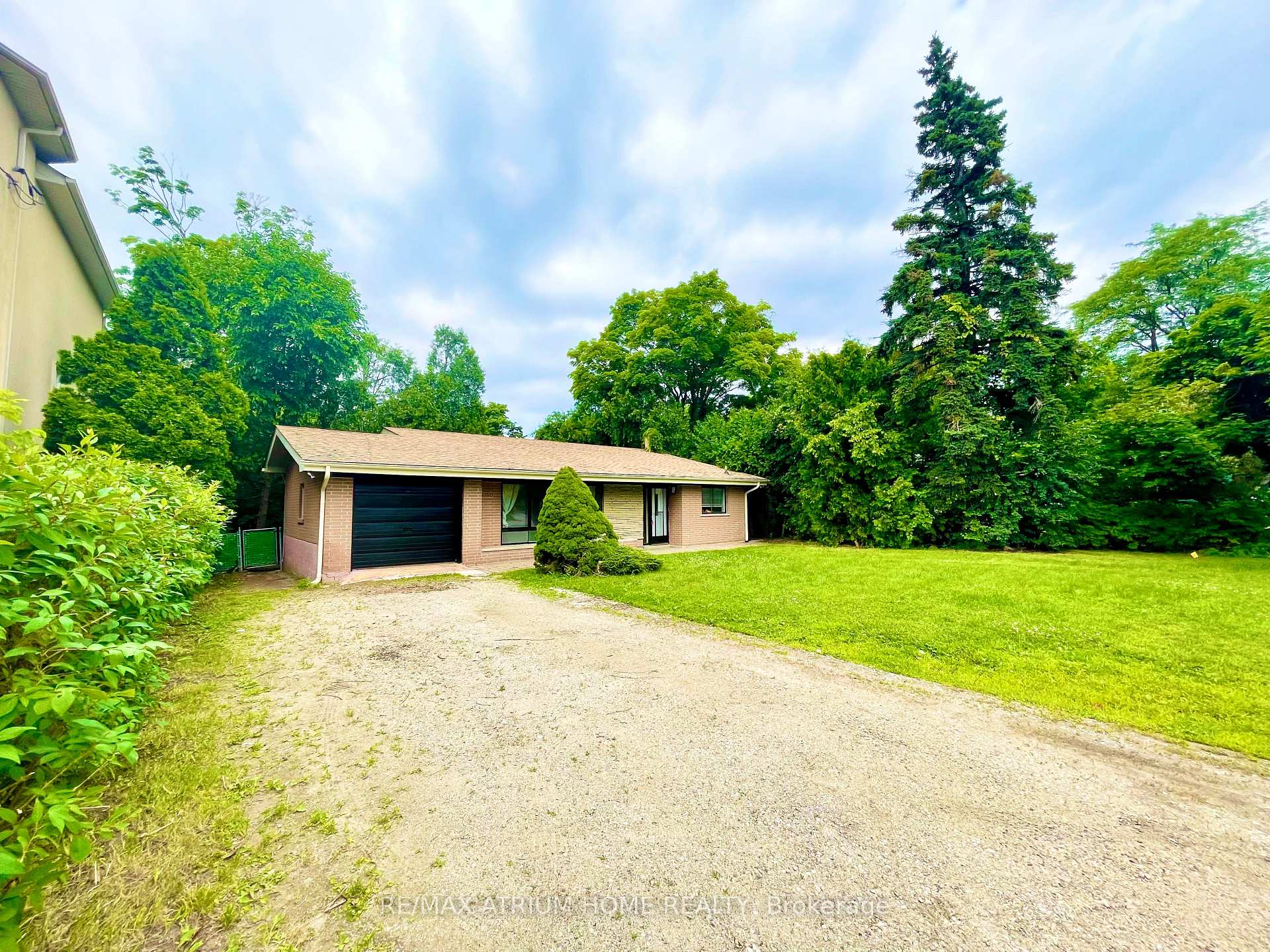 Photo 3 of 9740 Keele Street, Vaughan, Maple — HOMEH