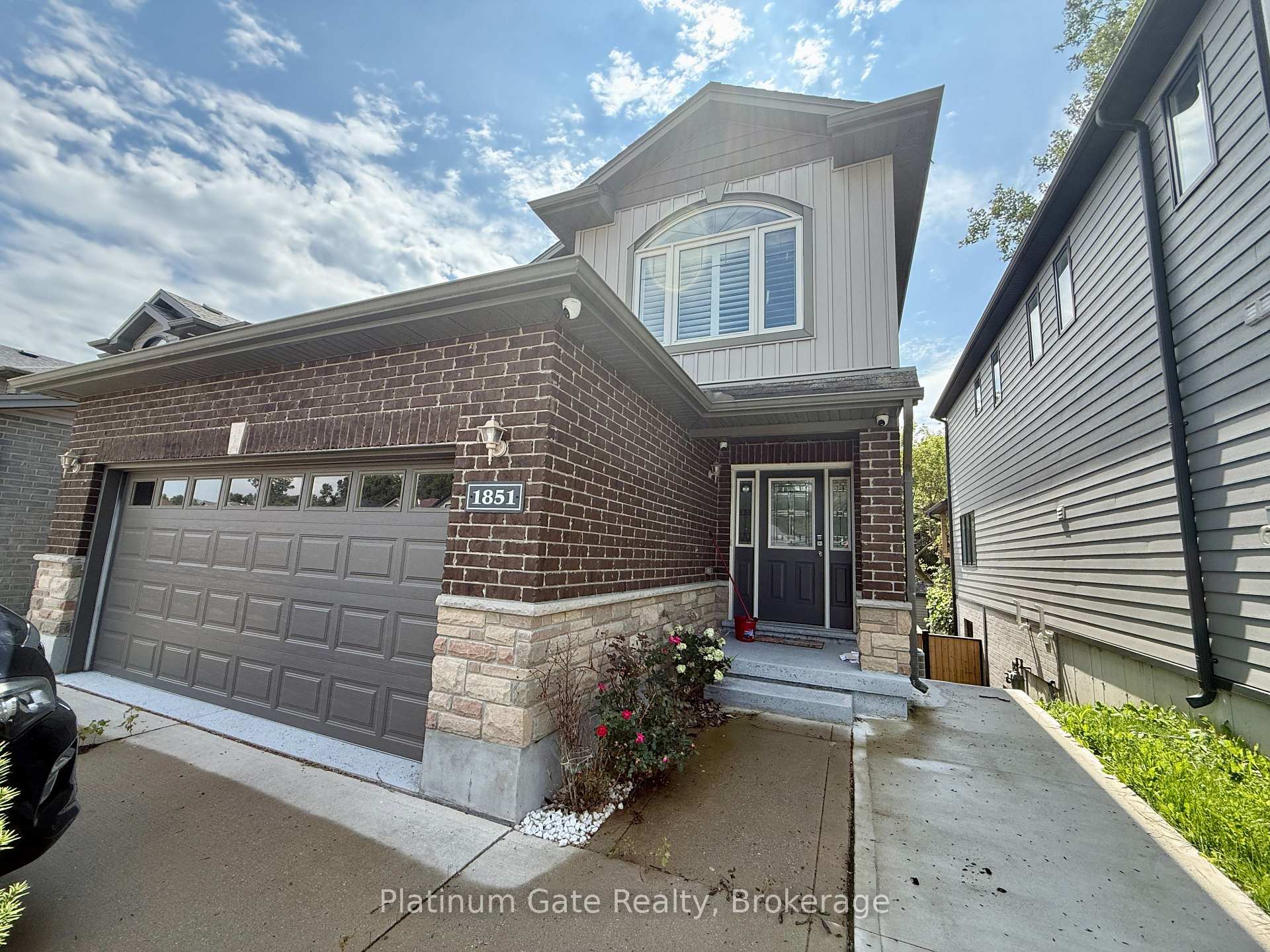 Photo 1 of Unit UPPER, 1851 Frederick Crescent, London, East Q — HOMEH
