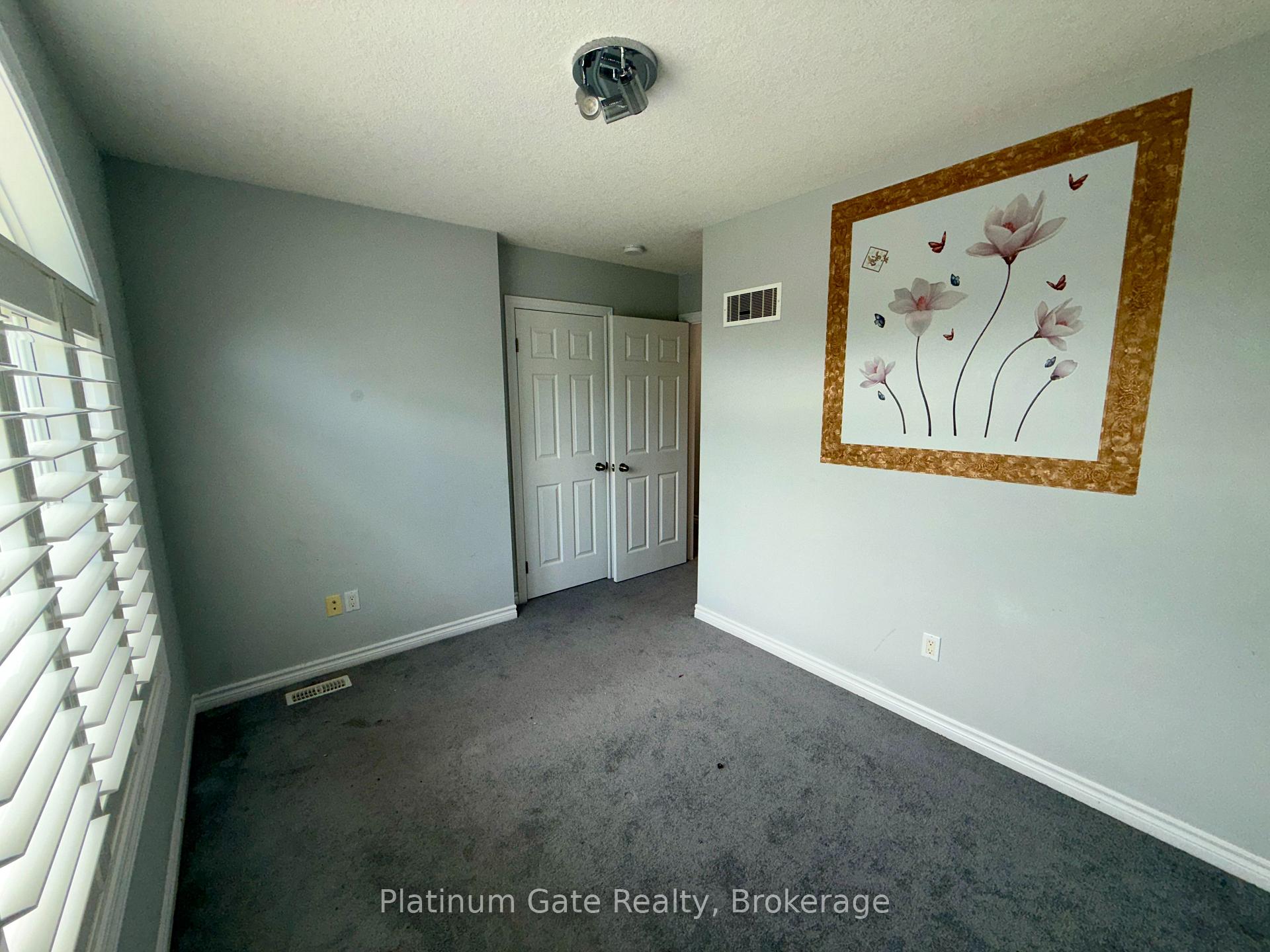 Photo 20 of Unit UPPER, 1851 Frederick Crescent, London, East Q — HOMEH