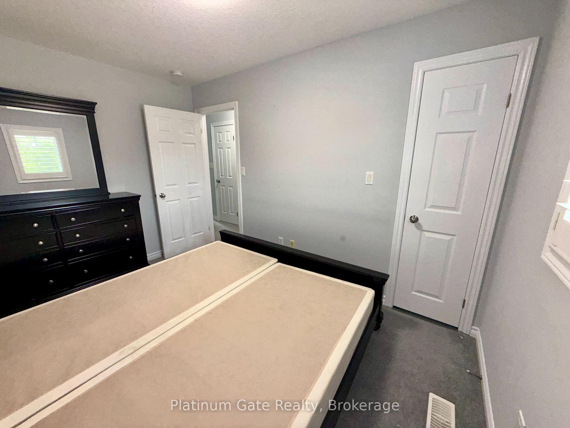 Photo 23 of Unit UPPER, 1851 Frederick Crescent, London, East Q — HOMEH