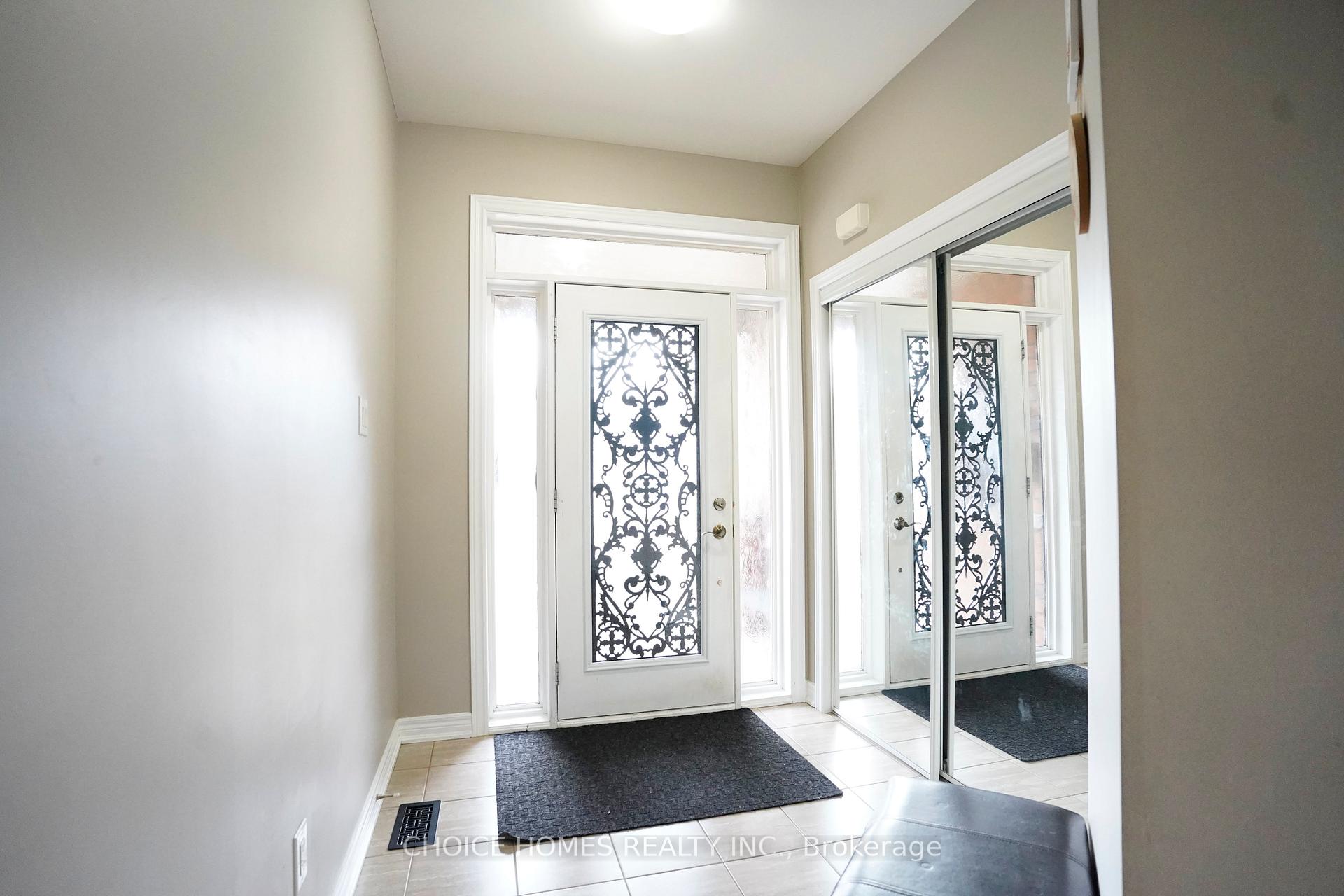 Photo 4 of 71 Pendulum Circle, Brampton, Sandringham-Wellington — HOMEH