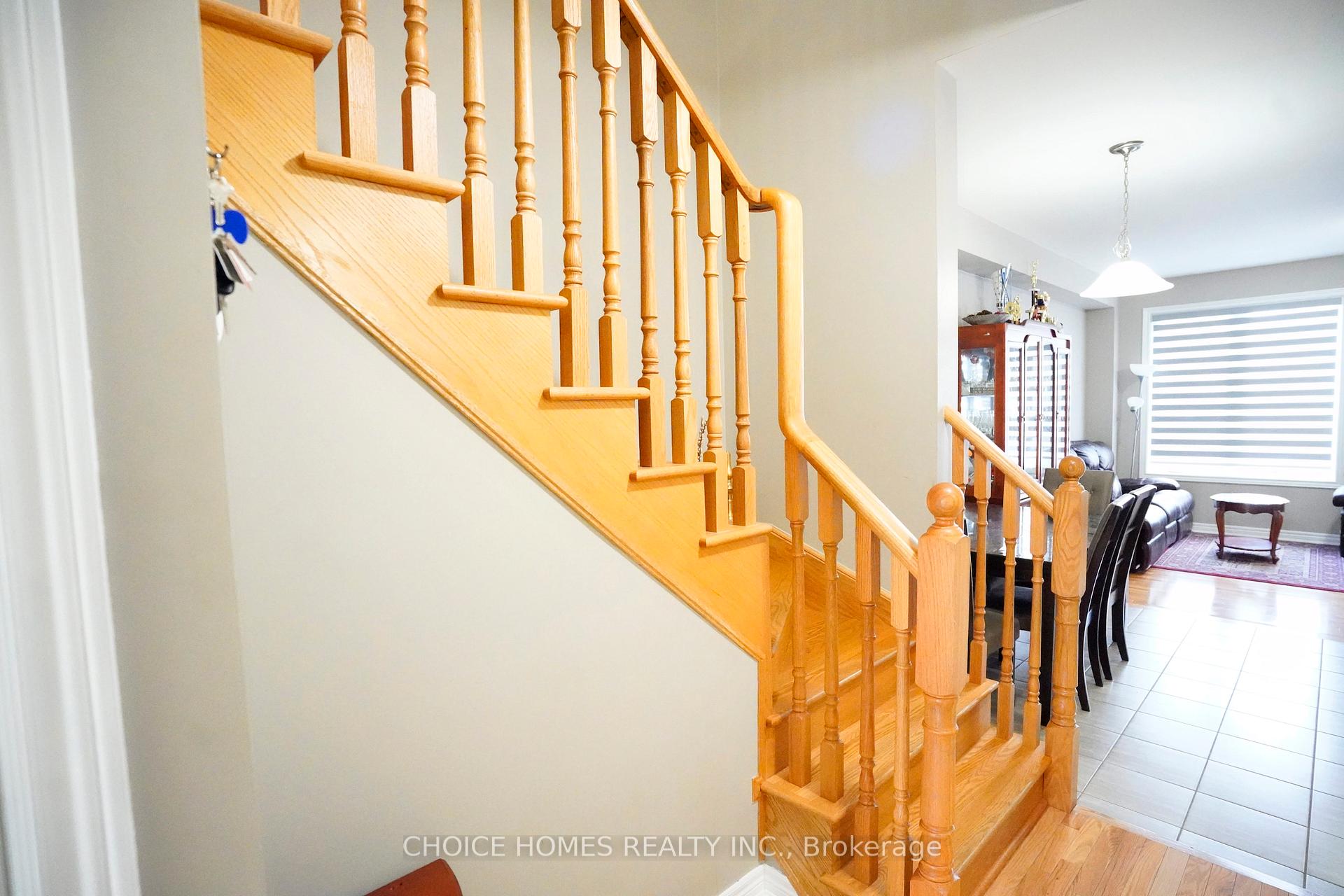 Photo 6 of 71 Pendulum Circle, Brampton, Sandringham-Wellington — HOMEH