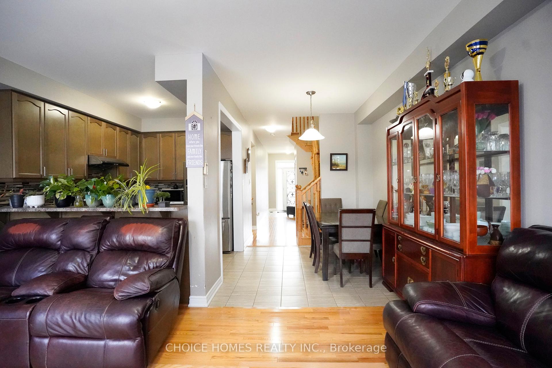 Photo 7 of 71 Pendulum Circle, Brampton, Sandringham-Wellington — HOMEH