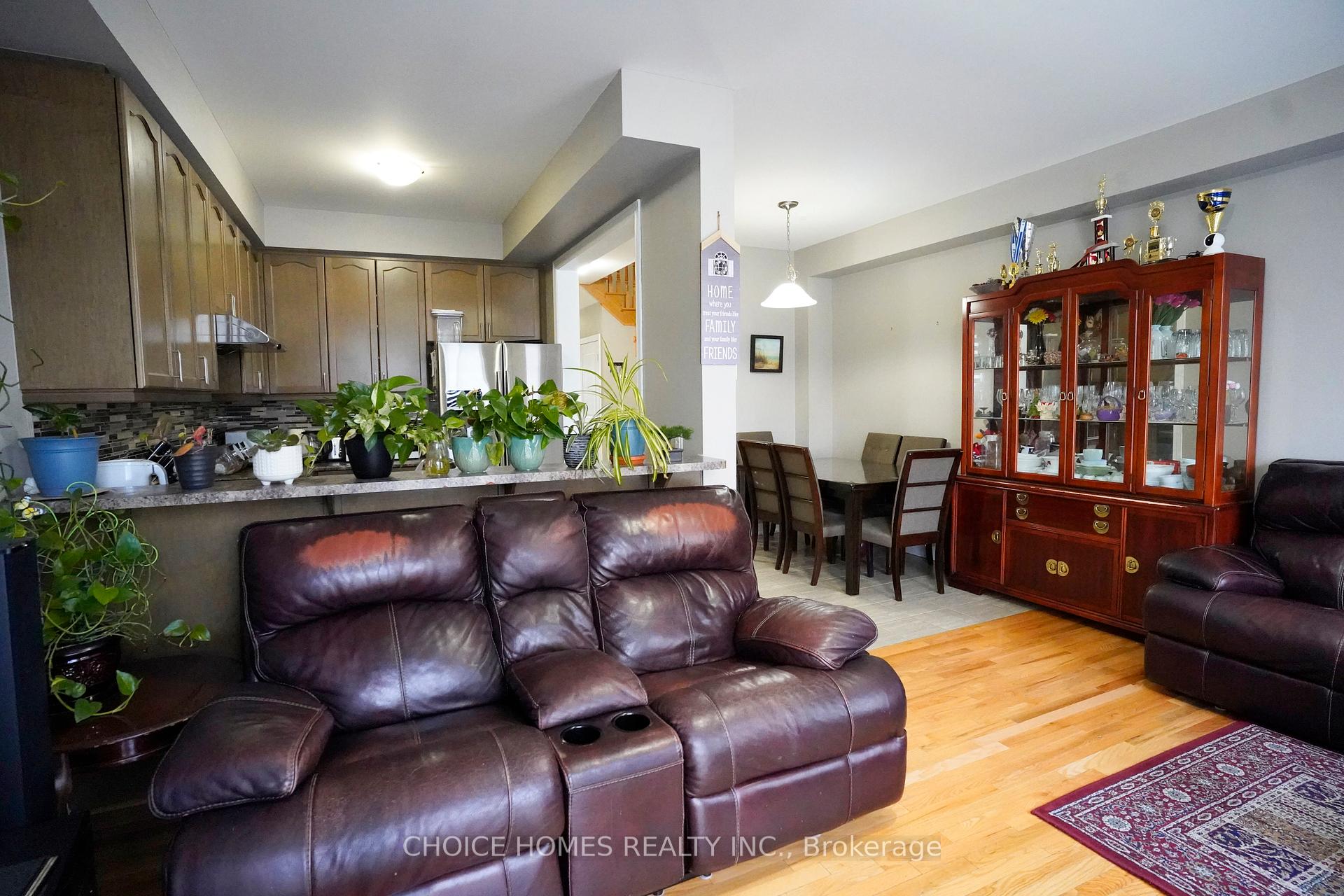 Photo 13 of 71 Pendulum Circle, Brampton, Sandringham-Wellington — HOMEH