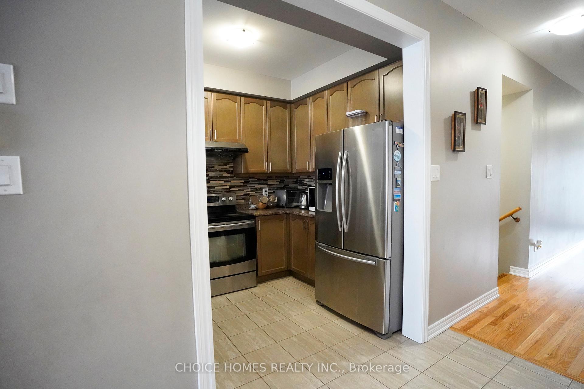 Photo 14 of 71 Pendulum Circle, Brampton, Sandringham-Wellington — HOMEH