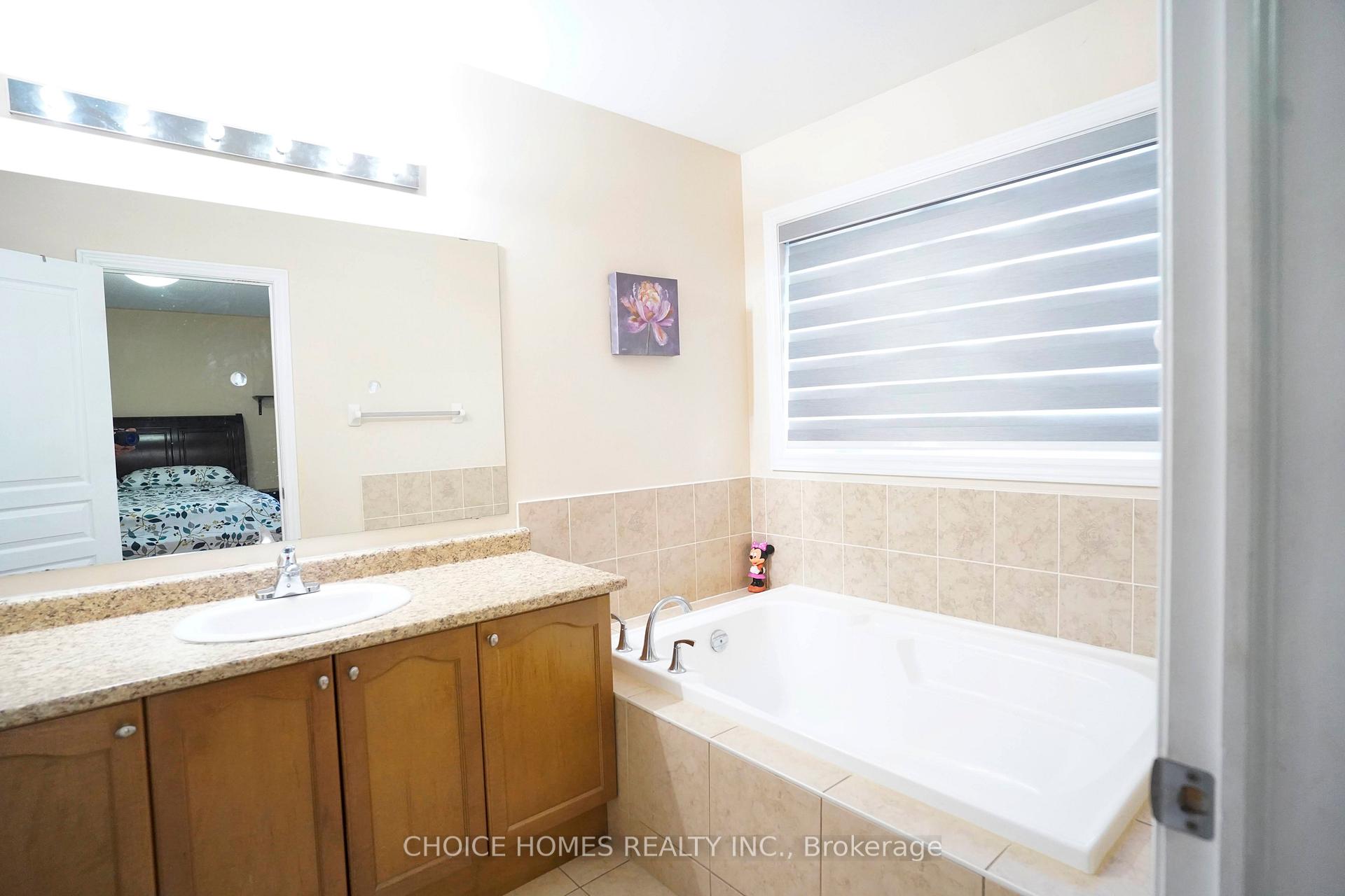 Photo 26 of 71 Pendulum Circle, Brampton, Sandringham-Wellington — HOMEH