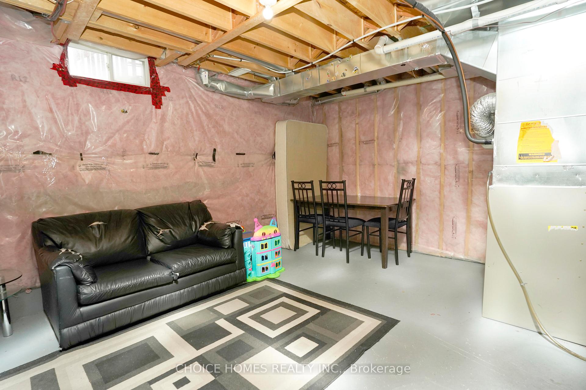 Photo 36 of 71 Pendulum Circle, Brampton, Sandringham-Wellington — HOMEH