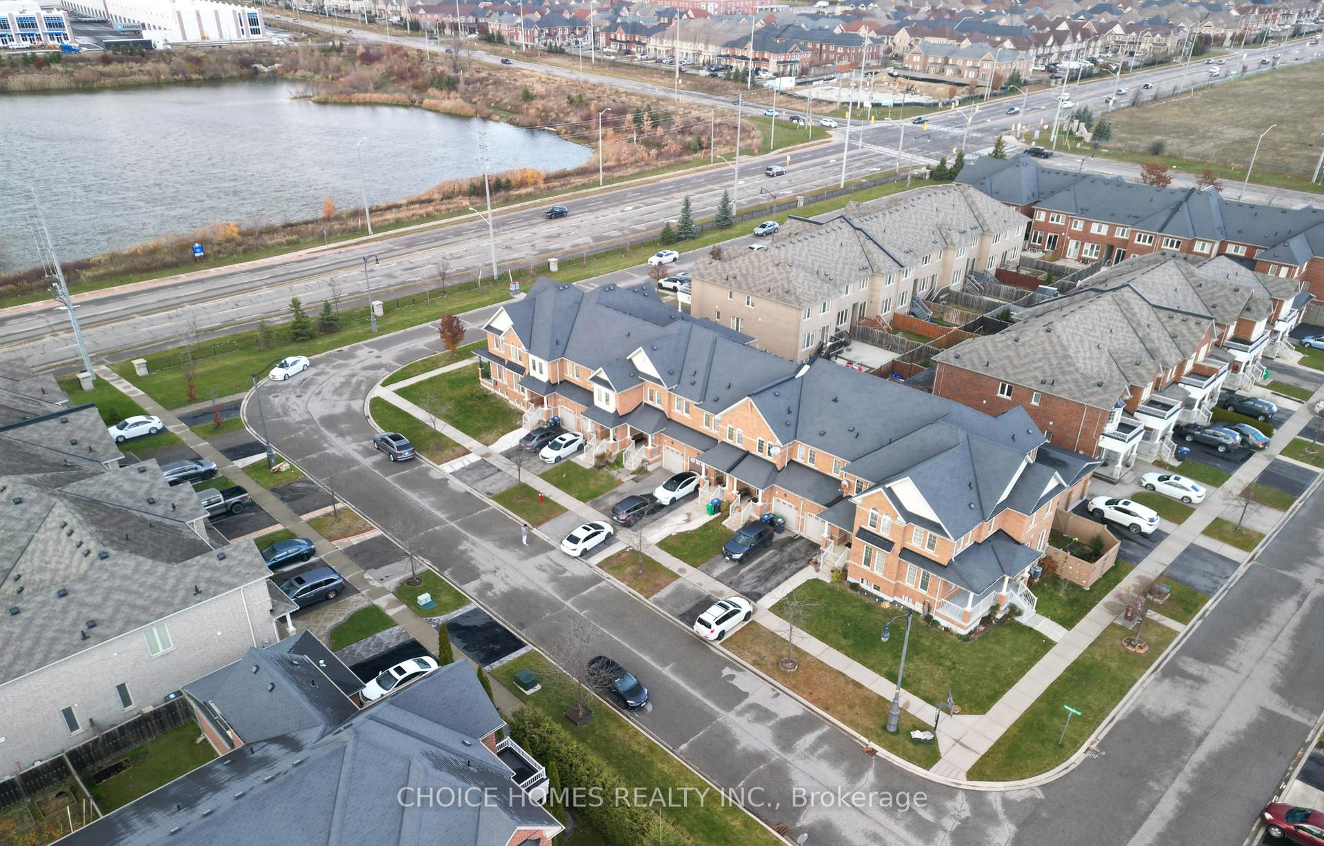 Photo 38 of 71 Pendulum Circle, Brampton, Sandringham-Wellington — HOMEH