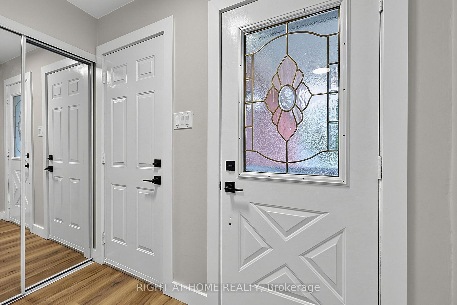 Photo 3 of 6 Ward Drive, Barrie, Painswick North — HOMEH