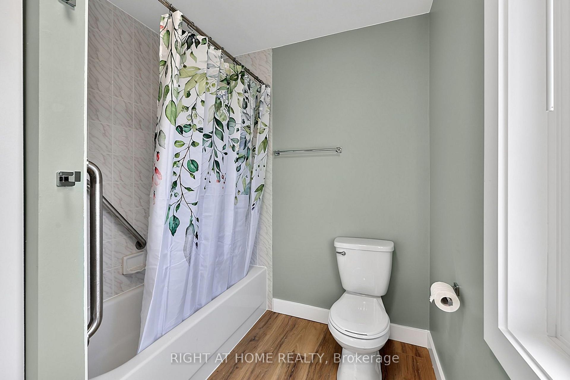 Photo 17 of 6 Ward Drive, Barrie, Painswick North — HOMEH