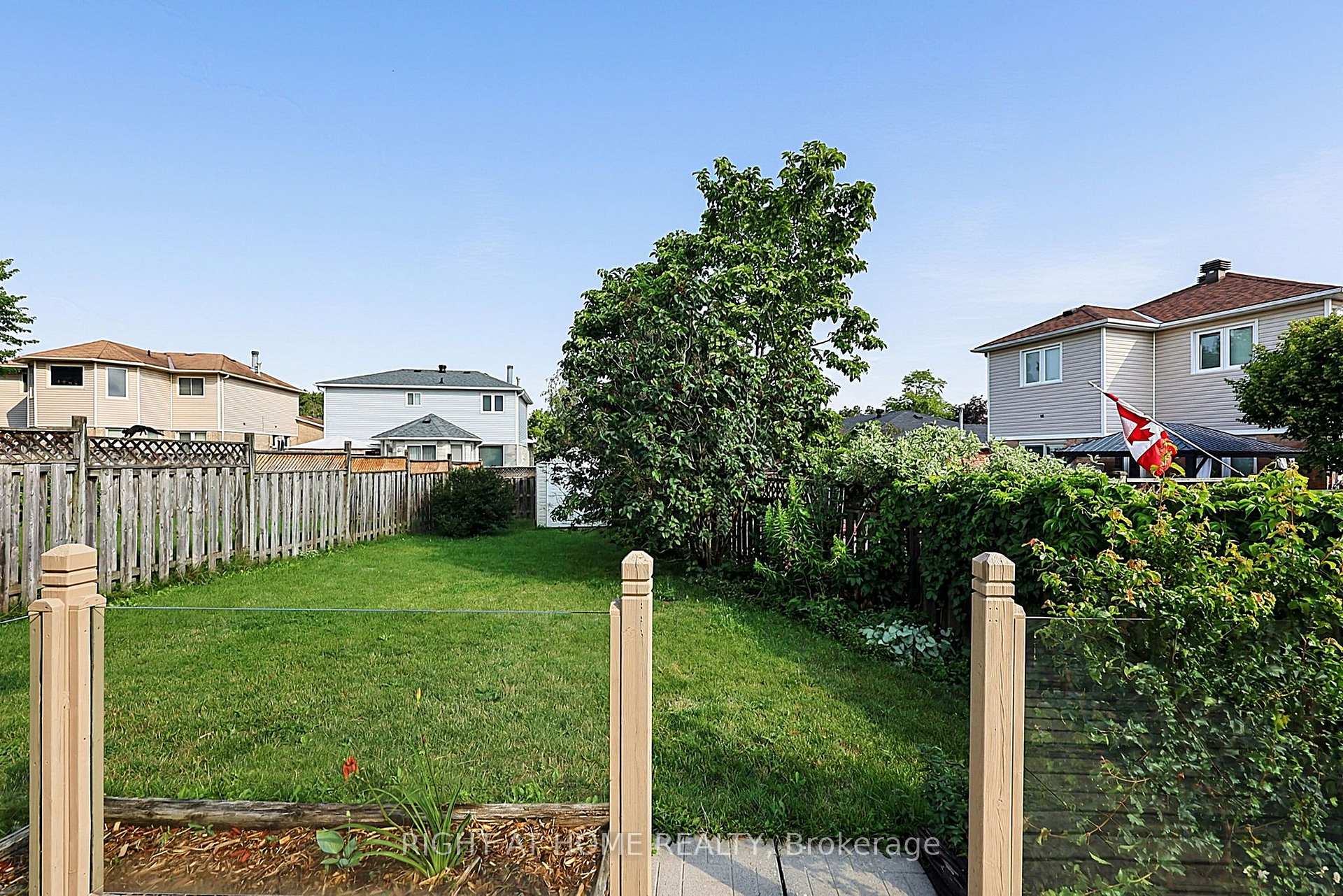 Photo 25 of 6 Ward Drive, Barrie, Painswick North — HOMEH