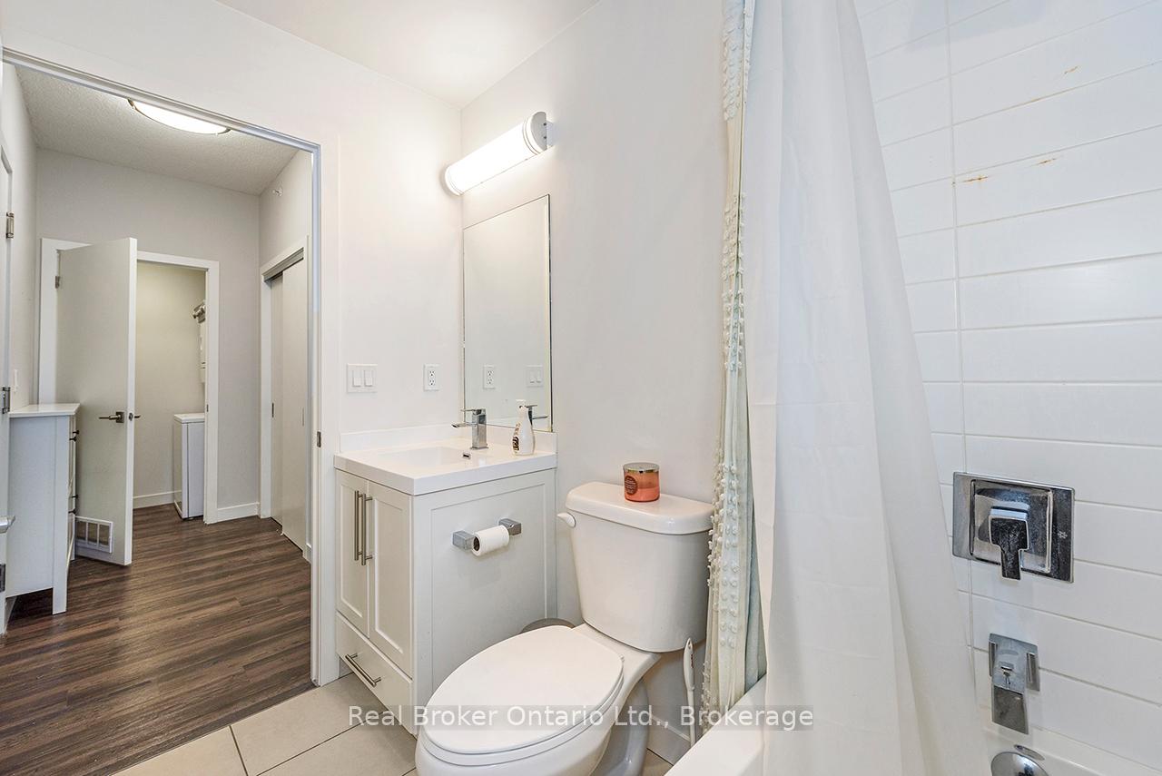 Photo 5 of Unit 611, 2081 Fairview Street, Burlington, Freeman — HOMEH
