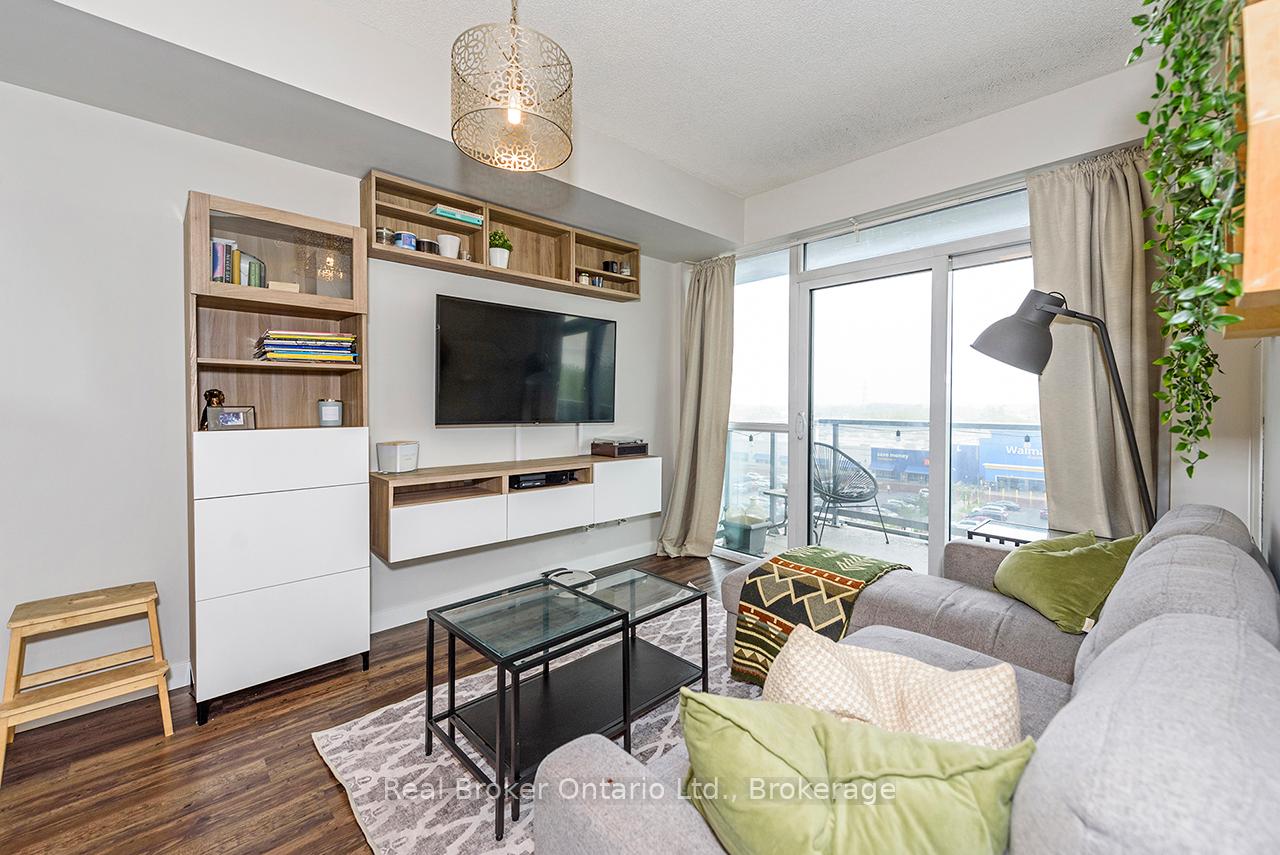 Photo 14 of Unit 611, 2081 Fairview Street, Burlington, Freeman — HOMEH