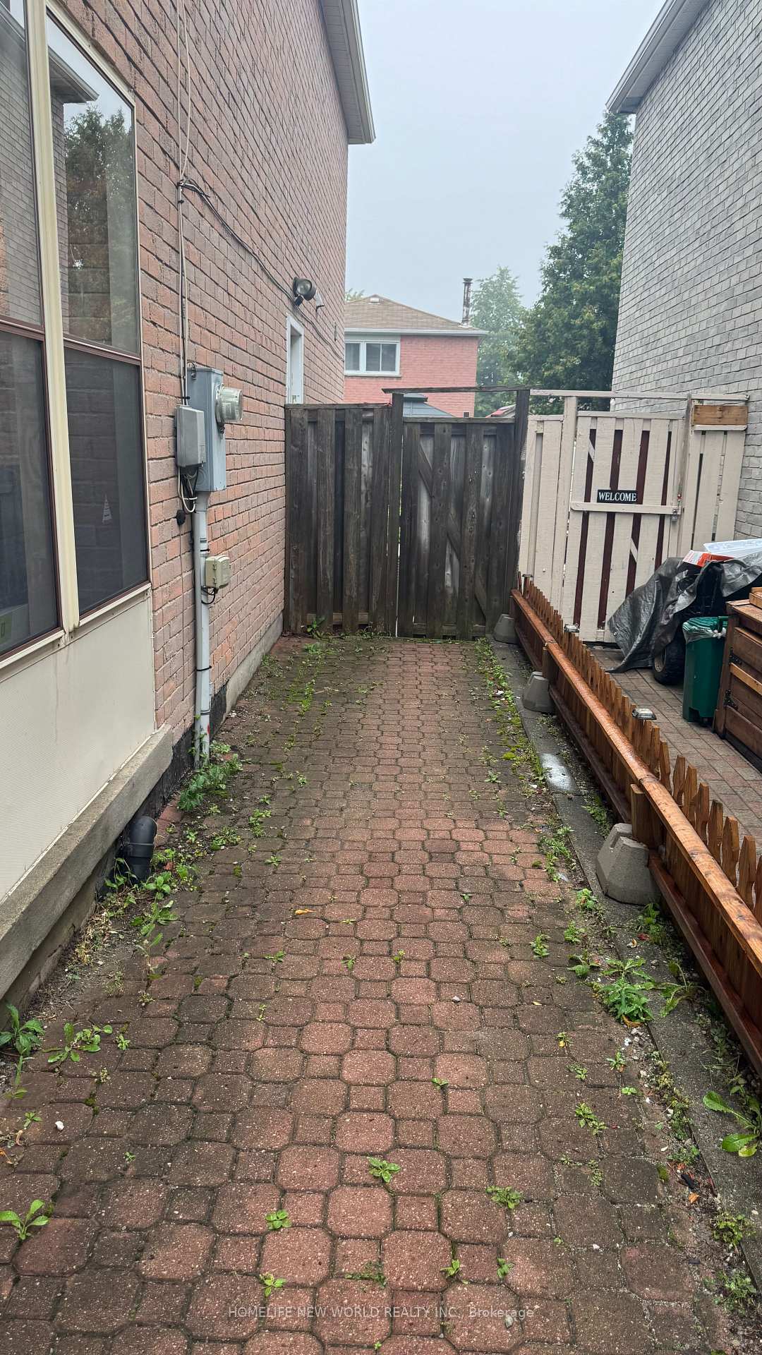 Photo 3 of 36 Chloe Crescent, Markham, Middlefield — HOMEH
