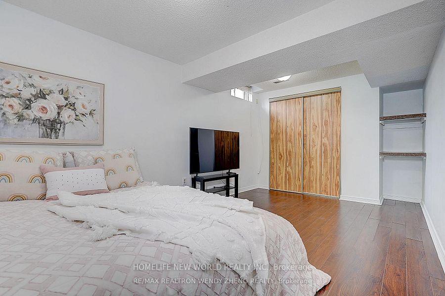 Photo 13 of 36 Chloe Crescent, Markham, Middlefield — HOMEH