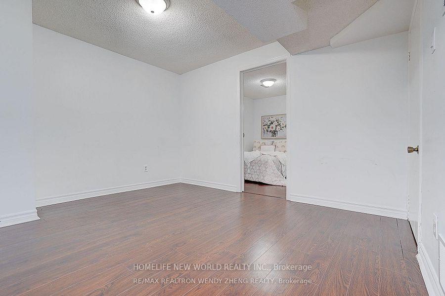 Photo 14 of 36 Chloe Crescent, Markham, Middlefield — HOMEH