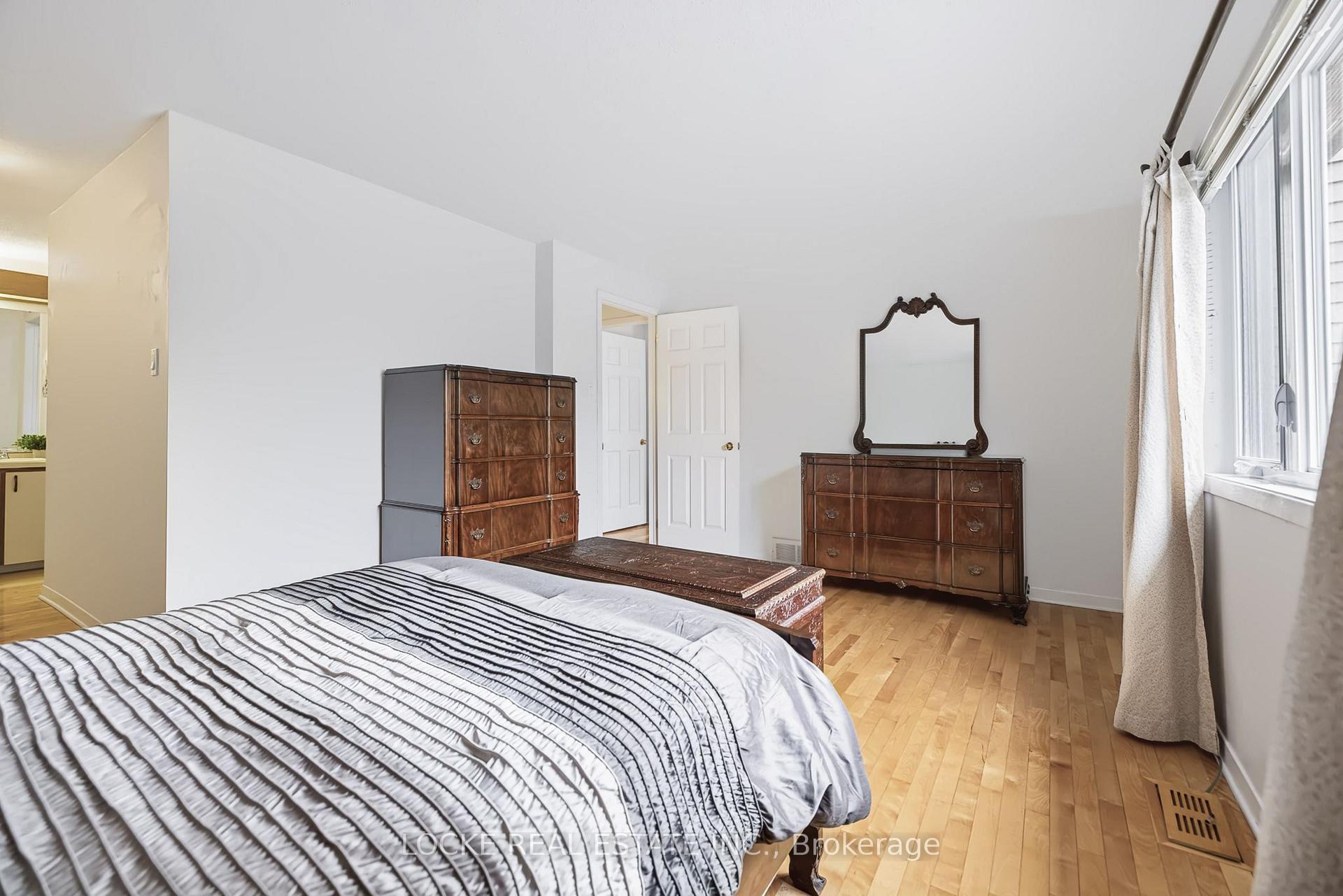 Photo 21 of 6068 Ridgelea Place, Ottawa, Chapel Hill — HOMEH
