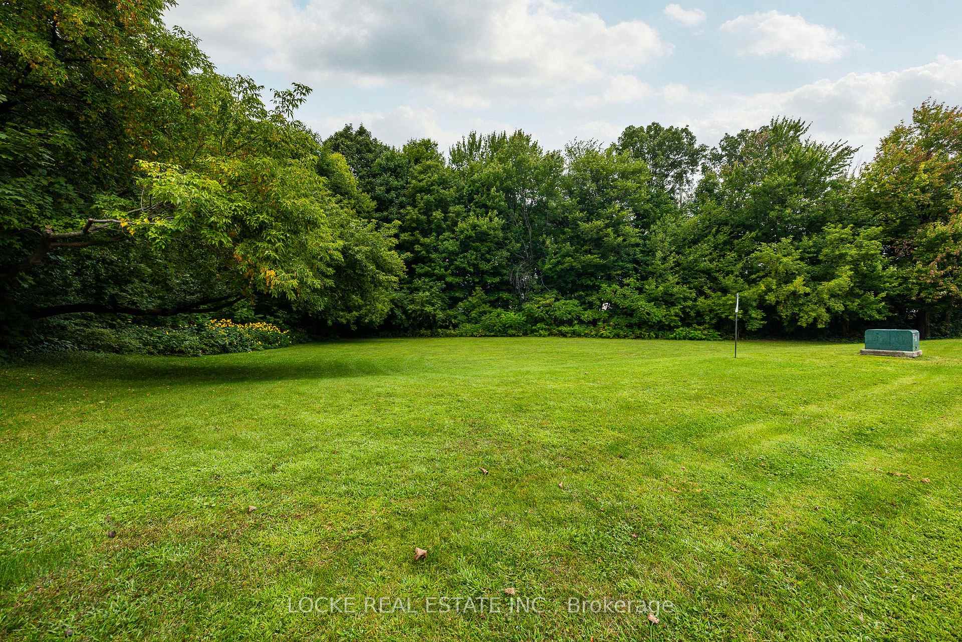 Photo 47 of 6068 Ridgelea Place, Ottawa, Chapel Hill — HOMEH