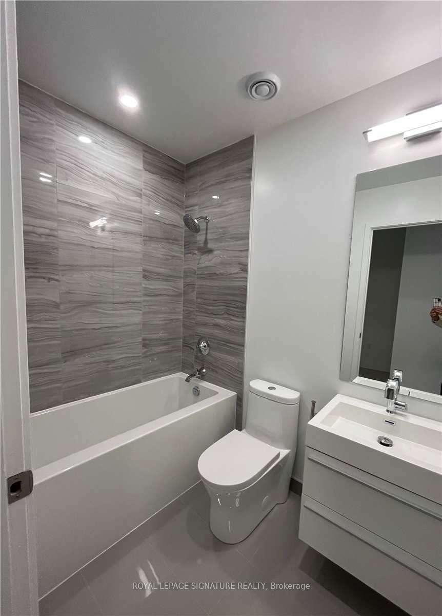 Photo 10 of Unit 308, 39 Roehampton Avenue, Toronto, Mount Pleasant West — HOMEH