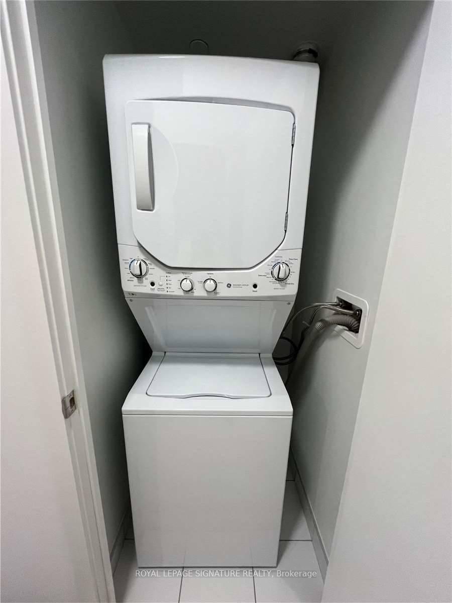 Photo 16 of Unit 308, 39 Roehampton Avenue, Toronto, Mount Pleasant West — HOMEH