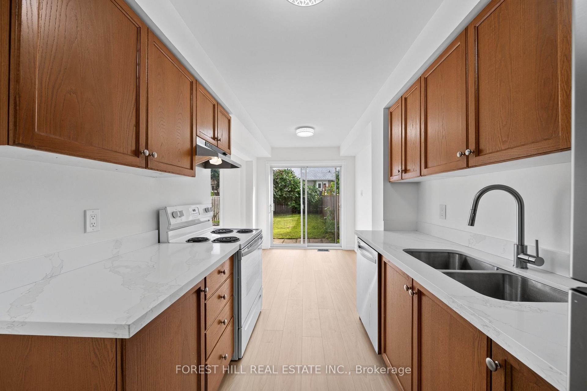 Photo 7 of 57 Michael Crescent, Barrie, East Bayfield — HOMEH