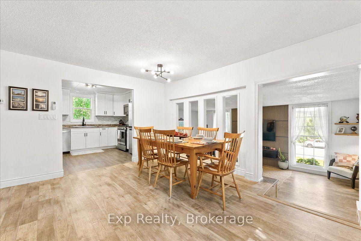 Photo 13 of 26 Sherbourne Street N, Bancroft, Bancroft Ward — HOMEH