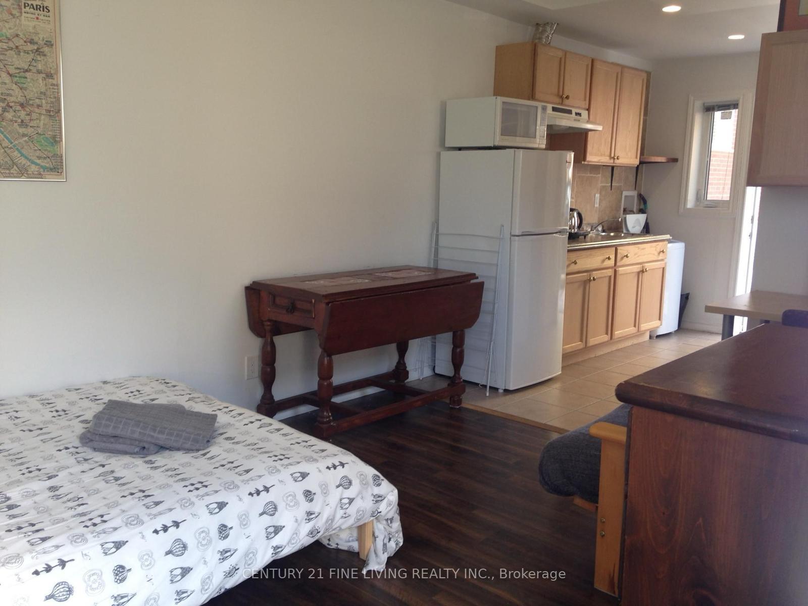 Photo 5 of Unit (Grdn), 400 Nairn Avenue, Toronto, Caledonia-Fairbank — HOMEH