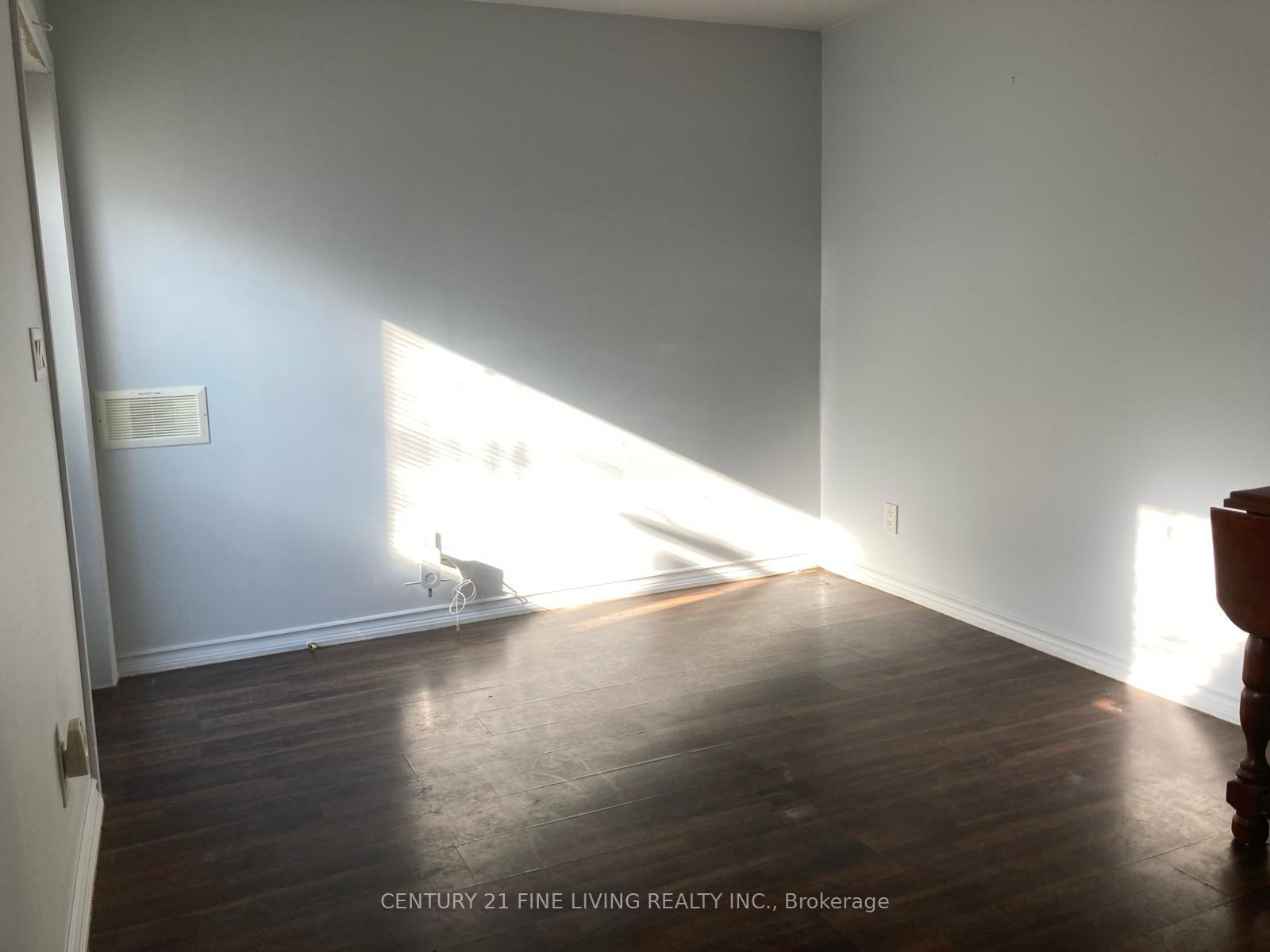 Photo 6 of Unit (Grdn), 400 Nairn Avenue, Toronto, Caledonia-Fairbank — HOMEH