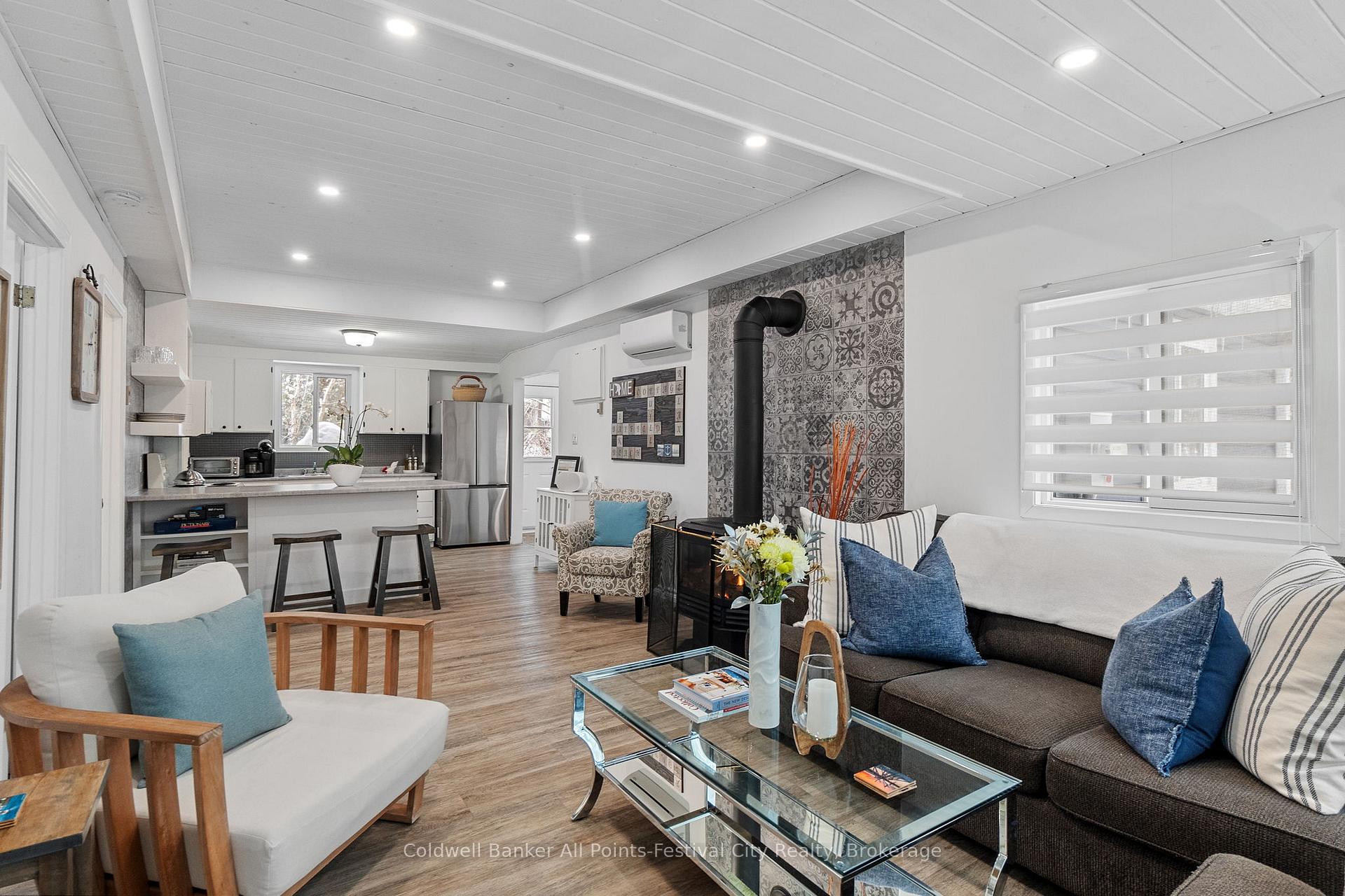 Photo 6 of 20 Tuyll Street, Bluewater, Bayfield — HOMEH