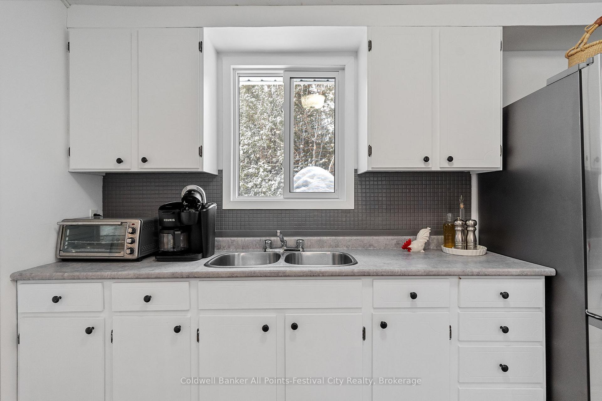 Photo 17 of 20 Tuyll Street, Bluewater, Bayfield — HOMEH