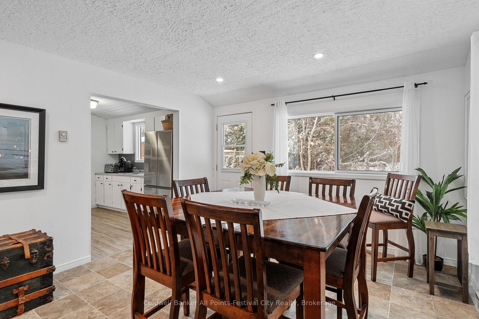Photo 23 of 20 Tuyll Street, Bluewater, Bayfield — HOMEH