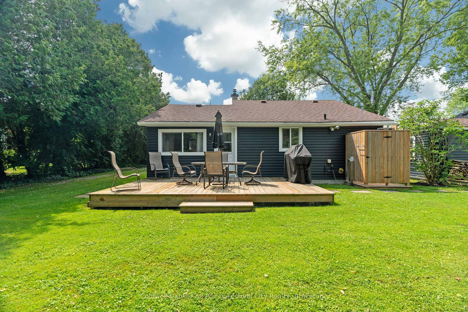 Photo 34 of 20 Tuyll Street, Bluewater, Bayfield — HOMEH